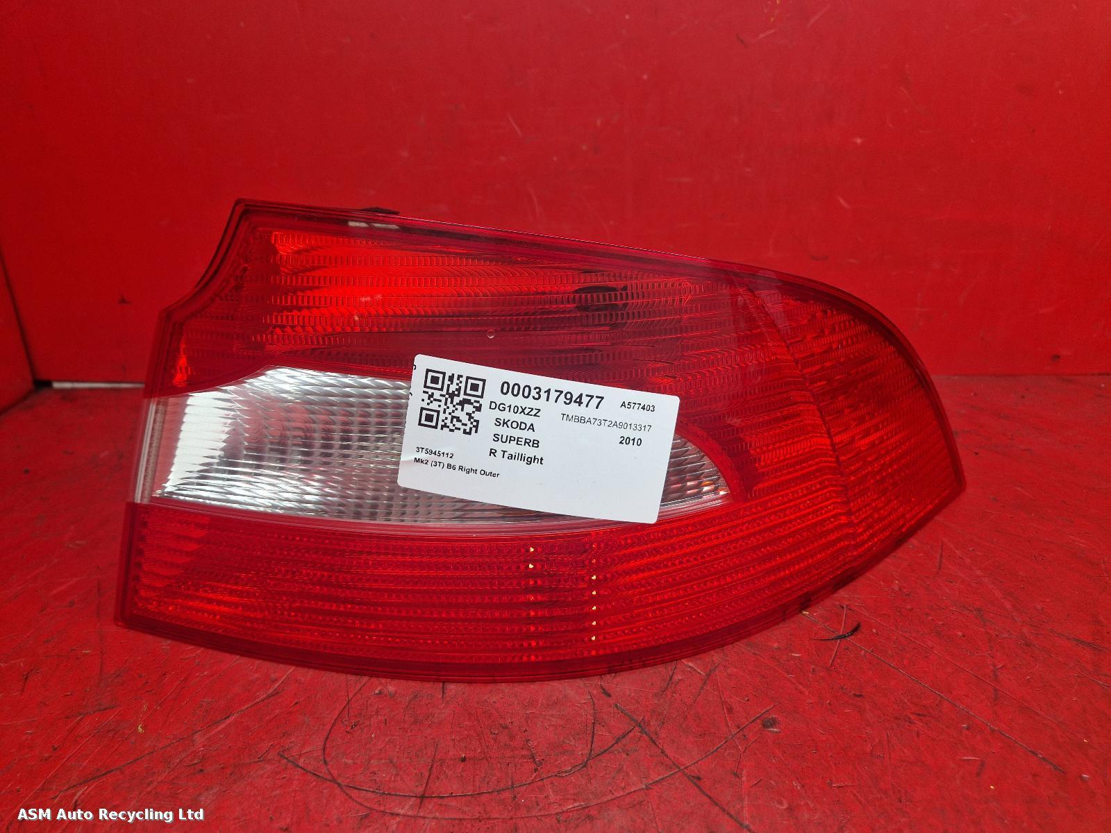 View Auto part R Taillight Skoda Superb 2010