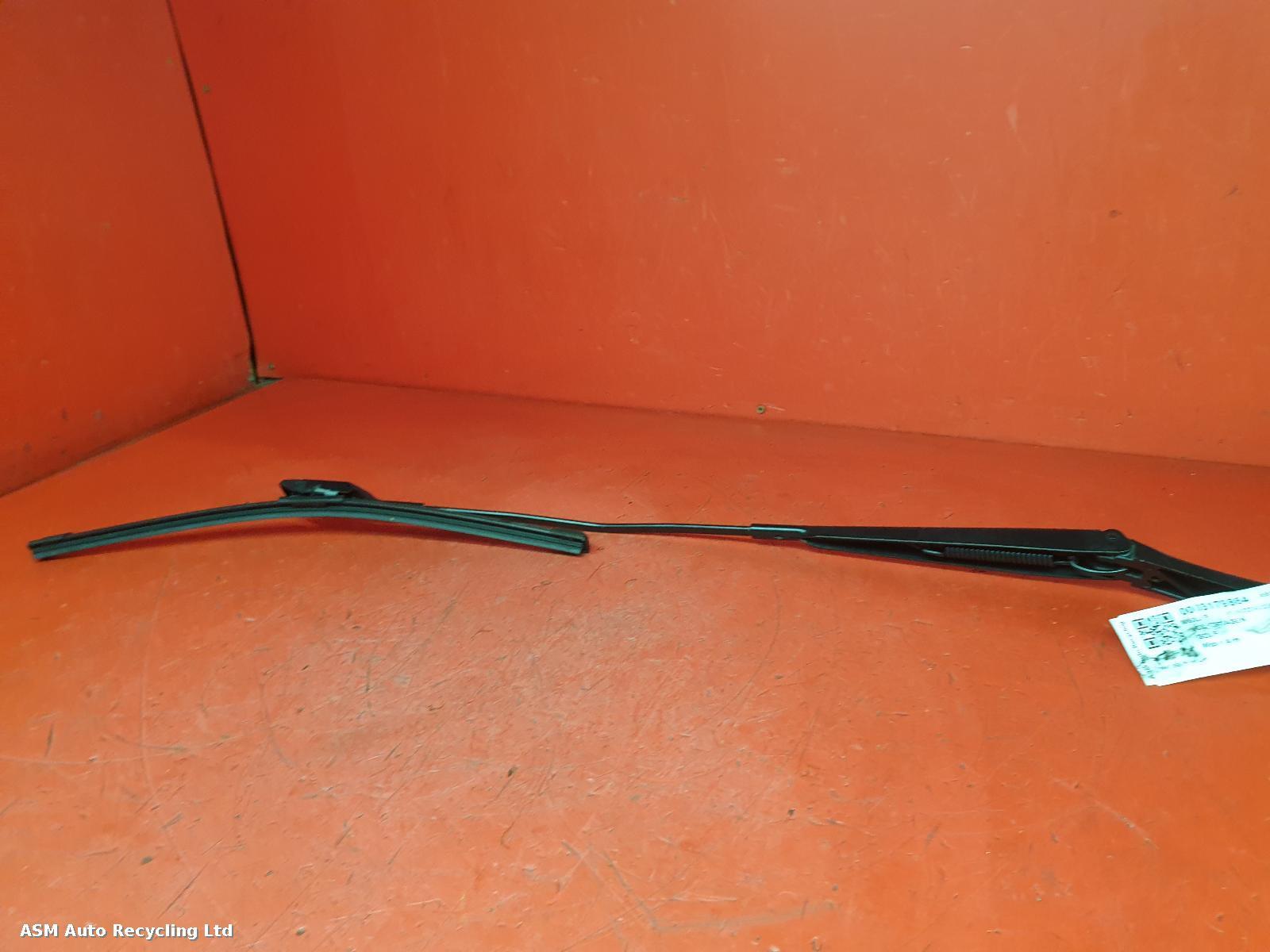 View Auto part Wiper Arm Volkswagen Golf 2018