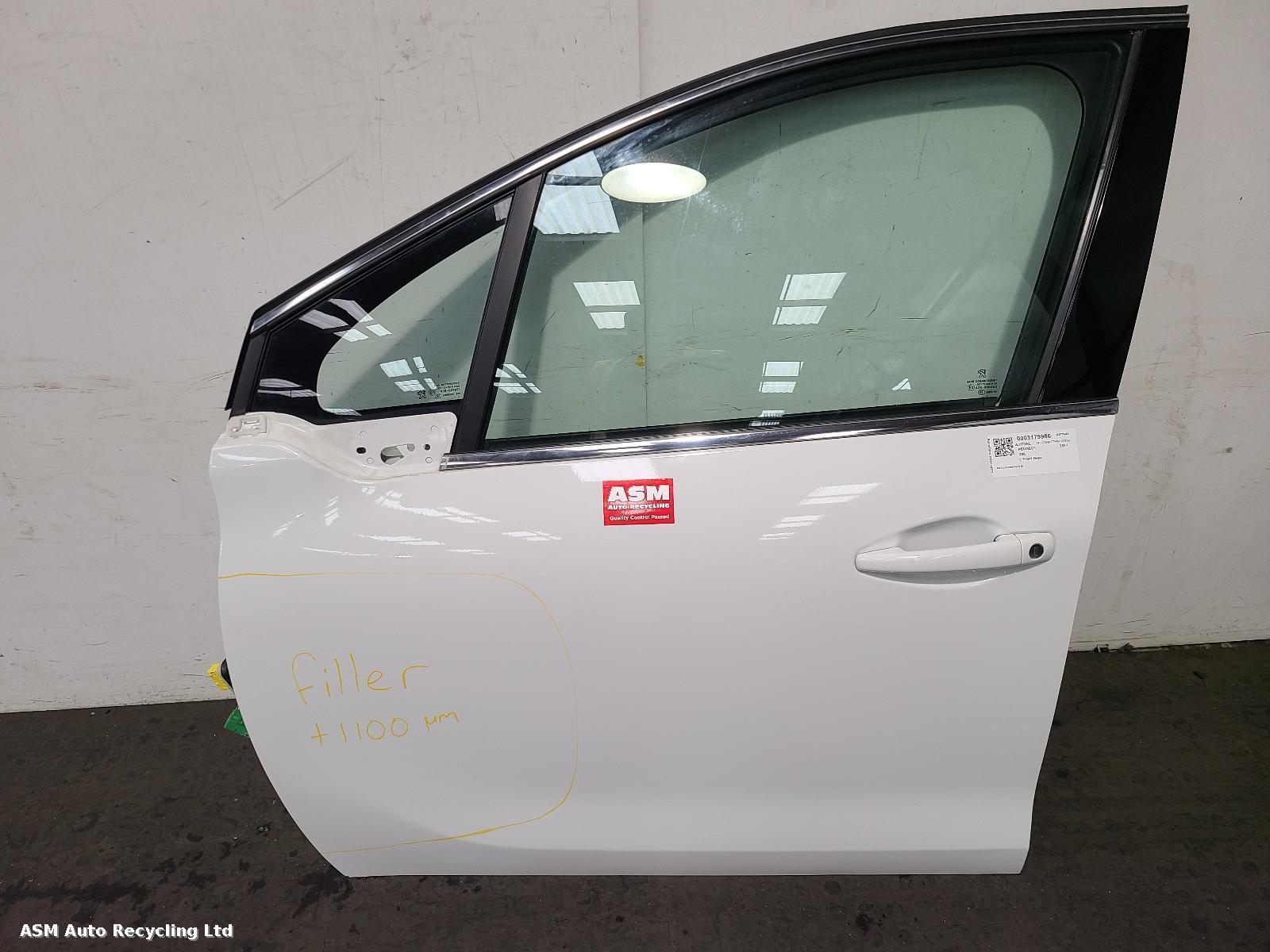 View Auto part L Front Door Peugeot 208 2017