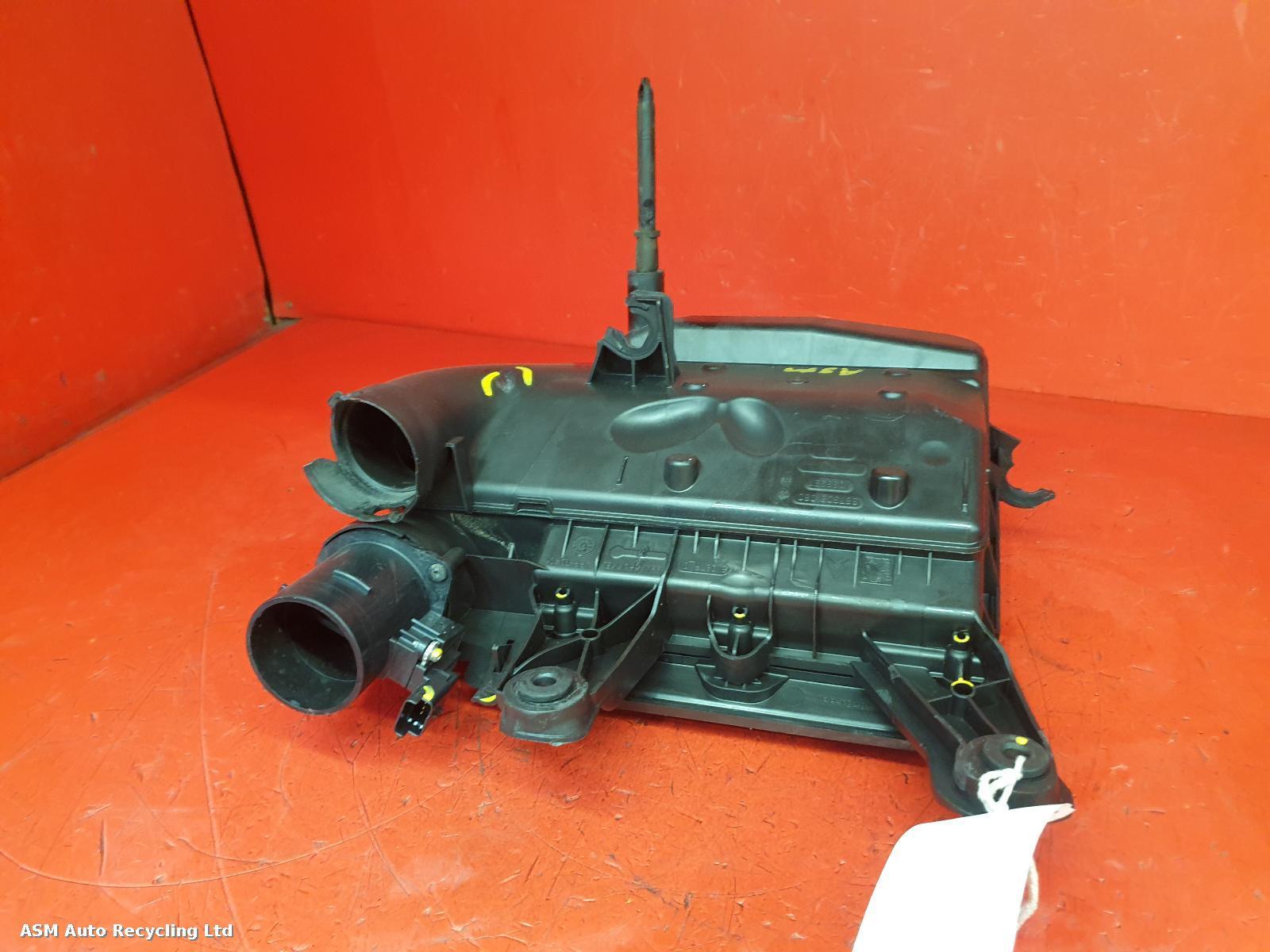 View Auto part Air Cleaner/Box Citroen C4 2013