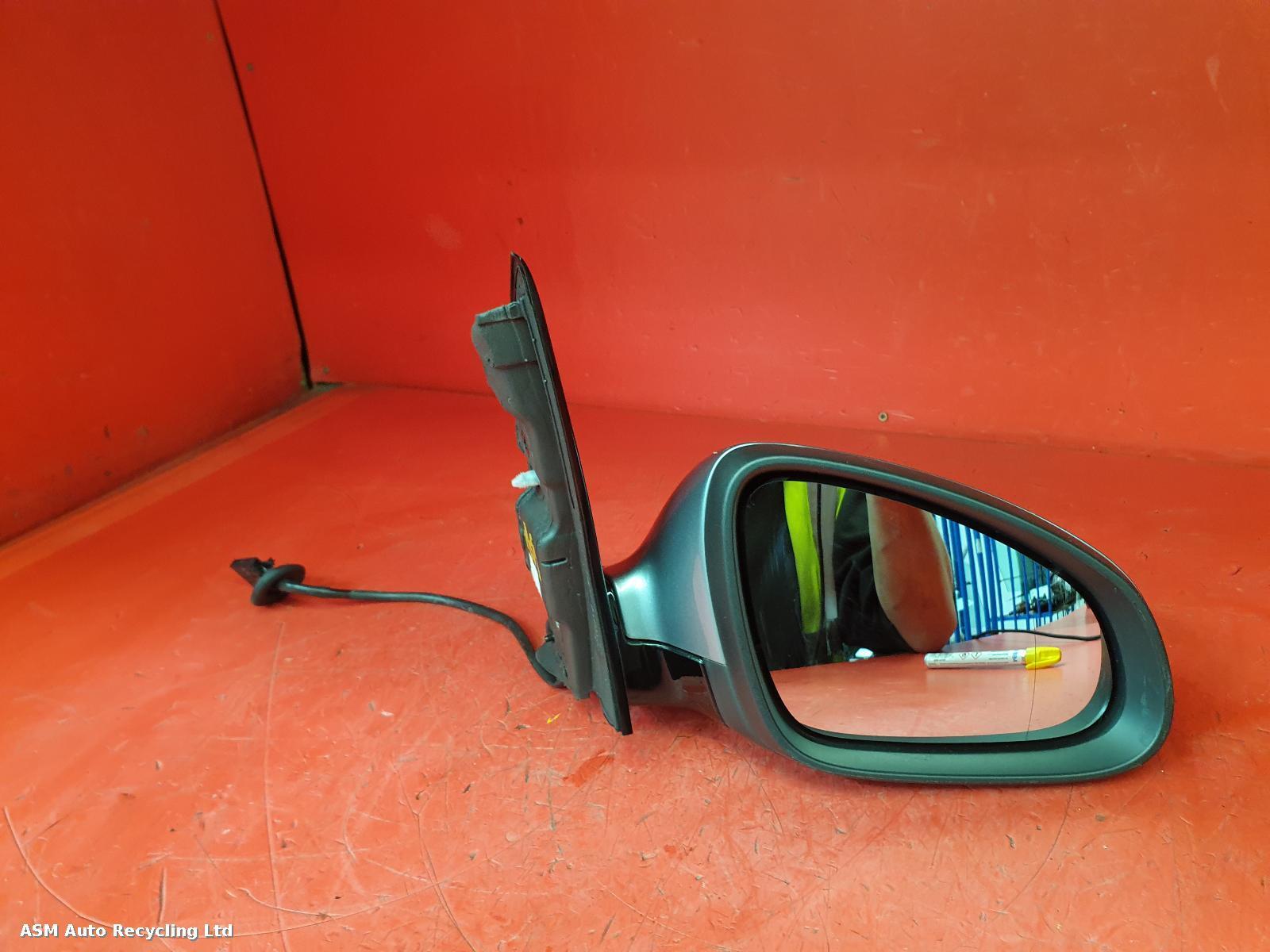 View Auto part R Door Mirror Vauxhall Astra 2013