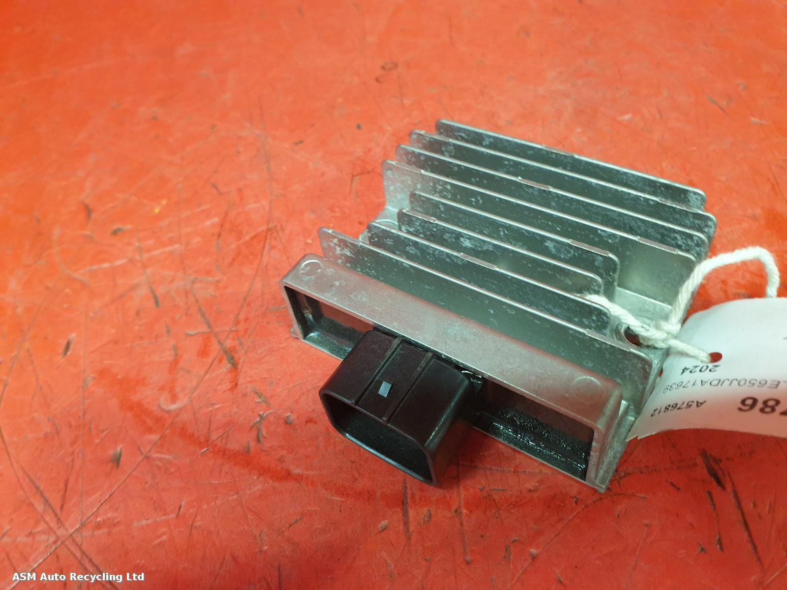 View Auto part Regulator/Rectifier Kawasaki Kle 650 Versys 2024