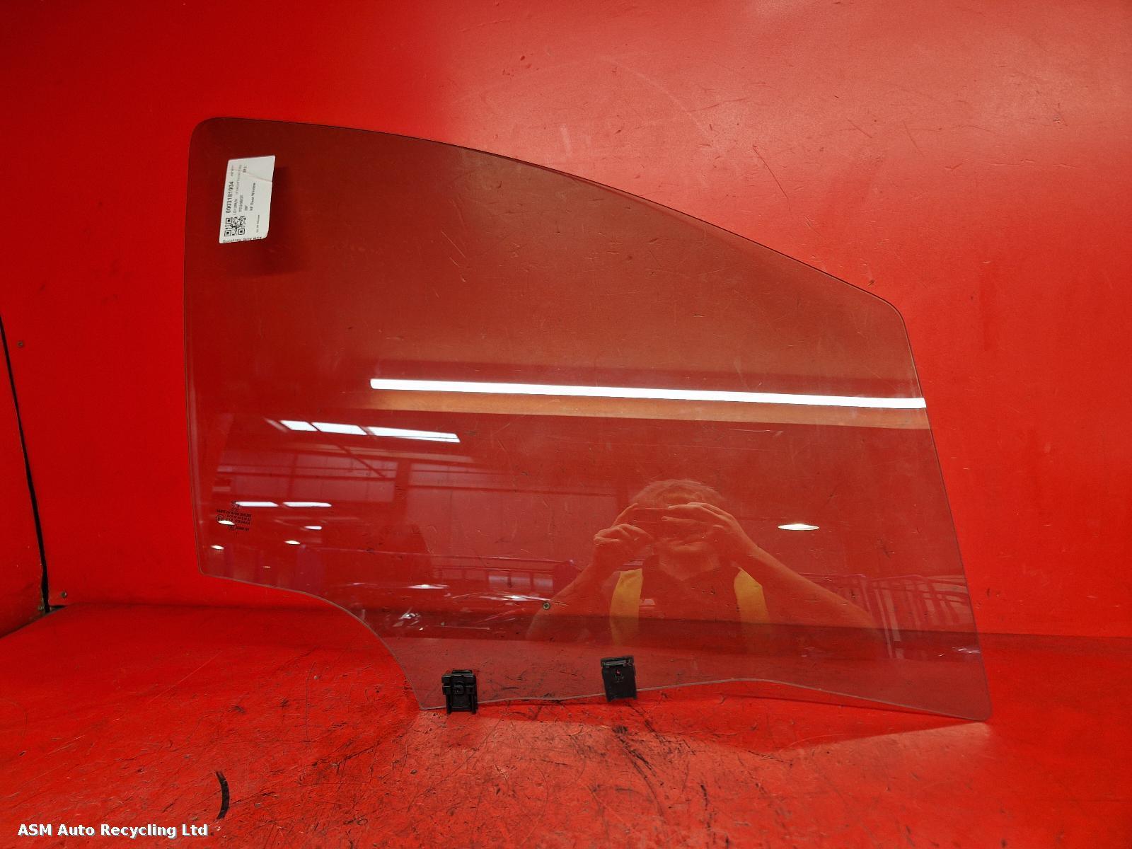 View Auto part RF Door Window Peugeot 207 2012