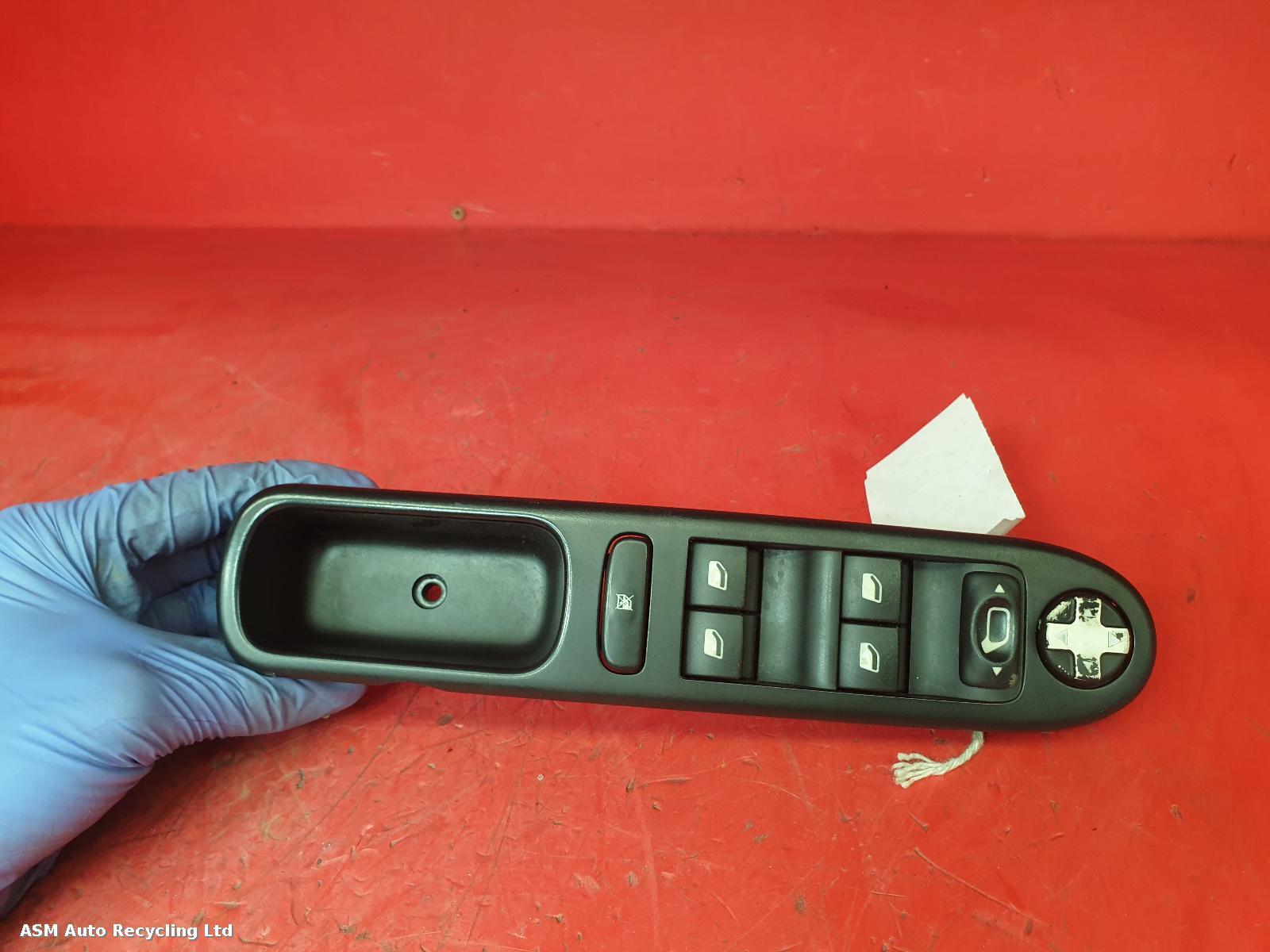 View Auto part Elect. Window Switch Peugeot 207 2012
