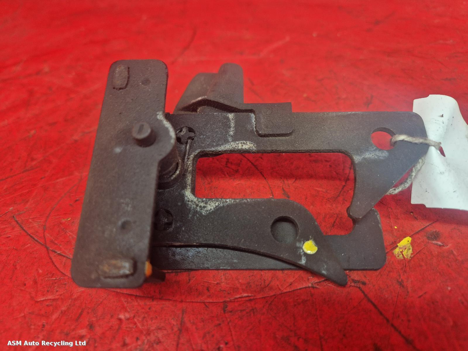 View Auto part Bonnet Latch Mercedes C Class 2009