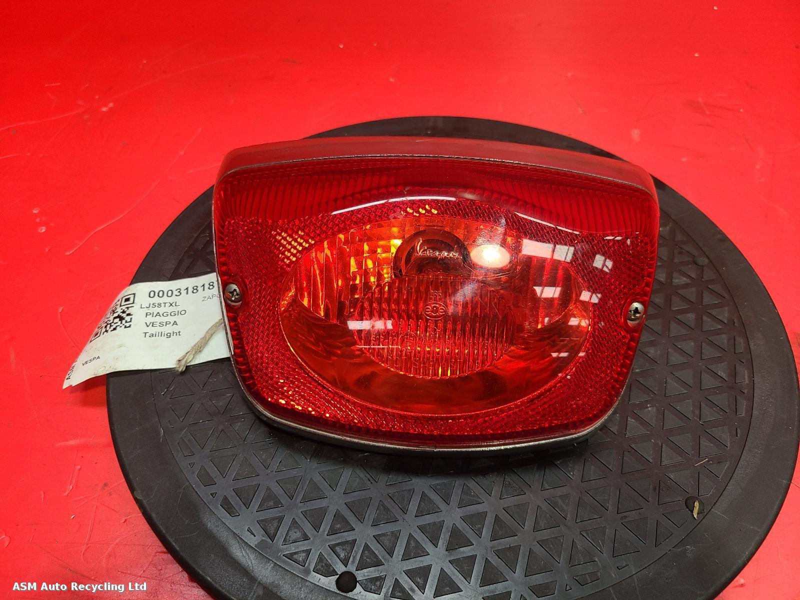 View Auto part Taillight Piaggio Vespa Et2 50 2009