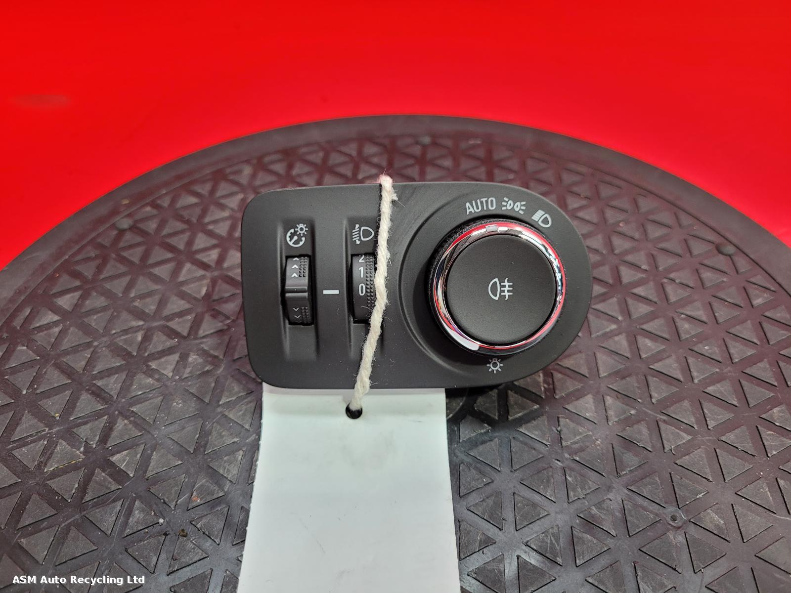 View Auto part Headlight Switch Vauxhall Corsa 2024