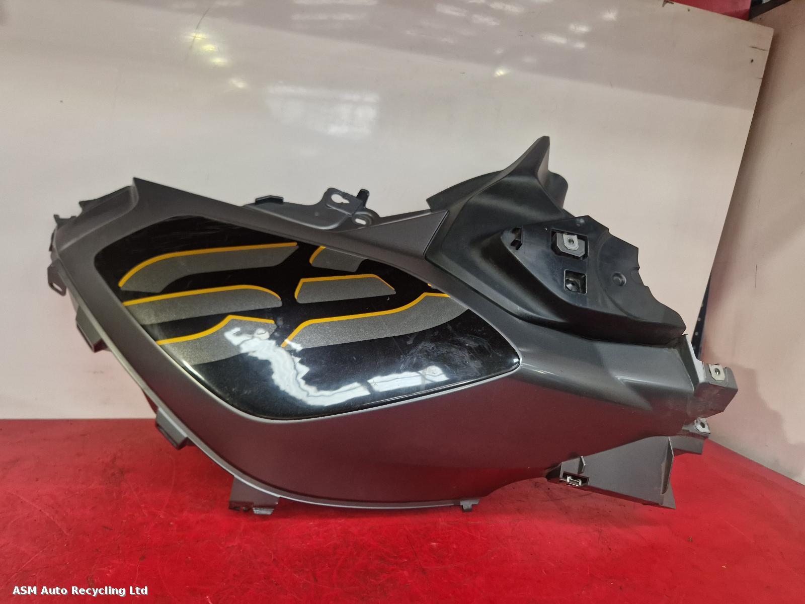 View Auto part Tank Trim Bmw R1250 Gs Te 2018