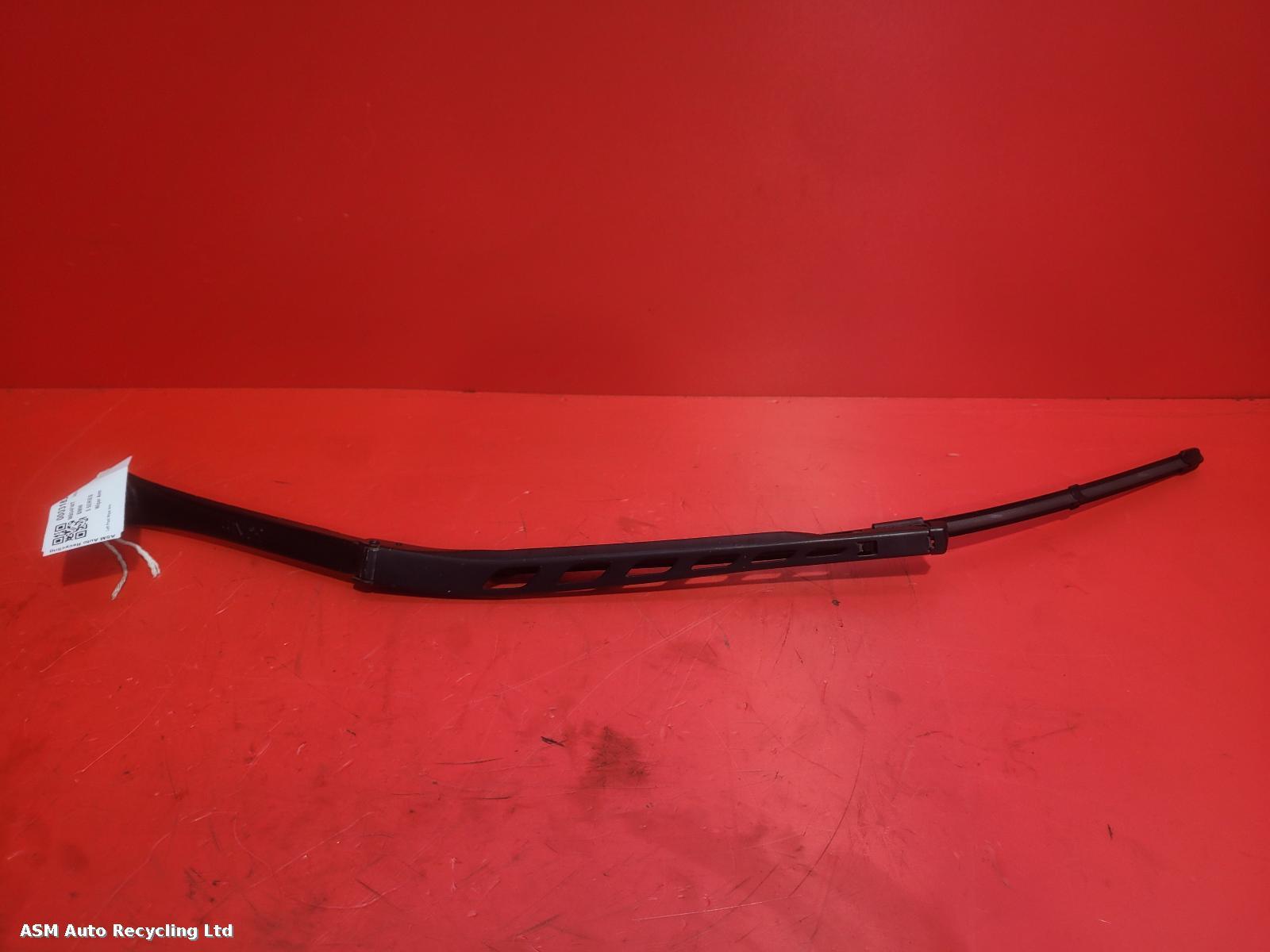View Auto part Wiper Arm Bmw 5 Series 2004