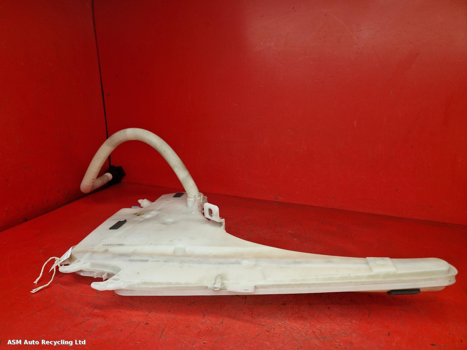 View Auto part Washer Bottle Bmw 1 Series 2009