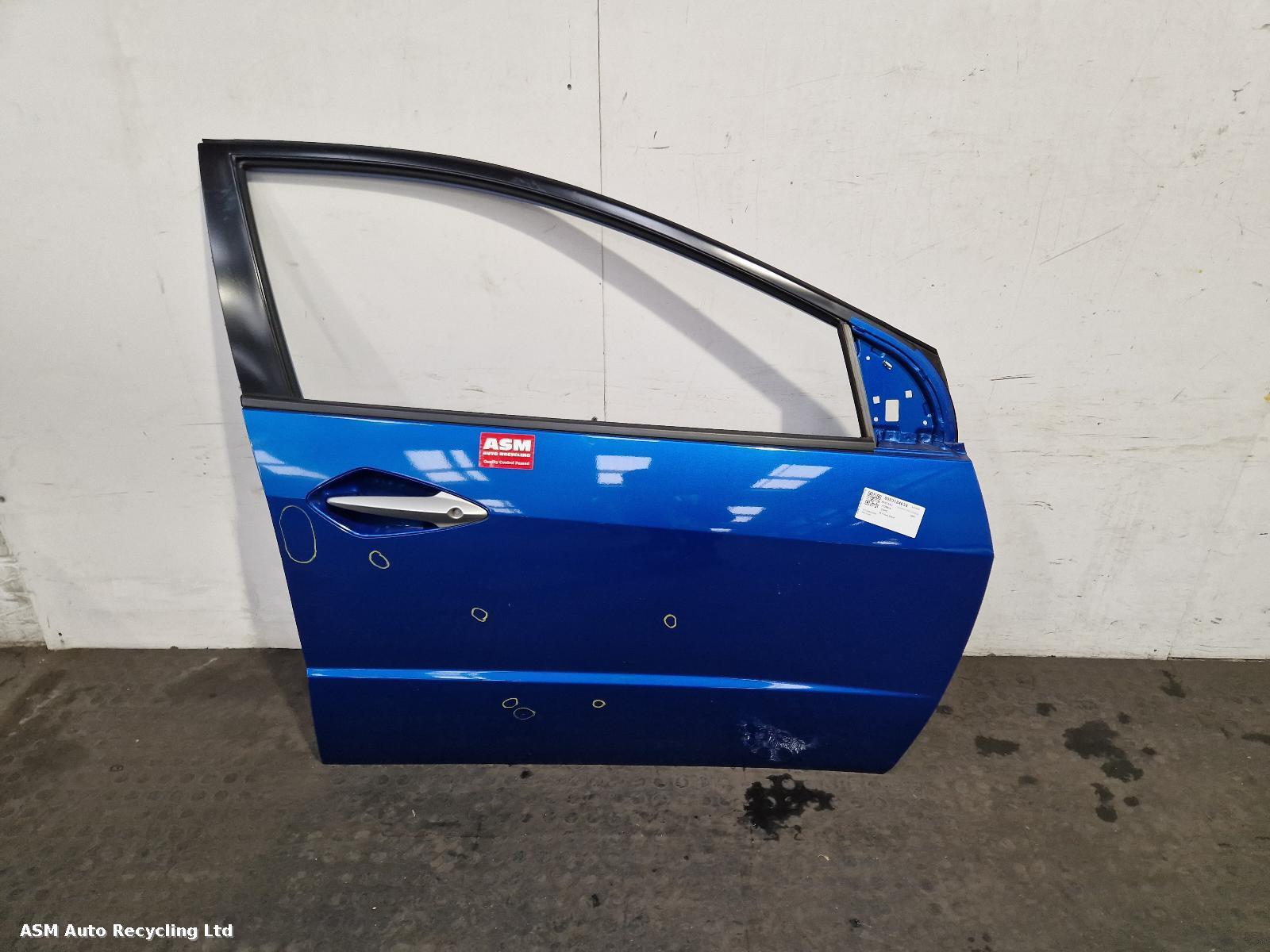 View Auto part R Front Door Honda Civic 2007