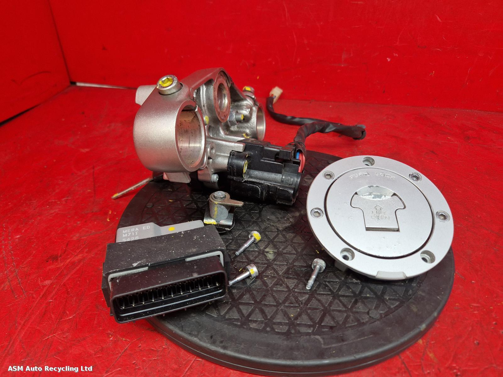 View Auto part Comp.Lock Set + Keys Honda Cbf 600 Sa 2006