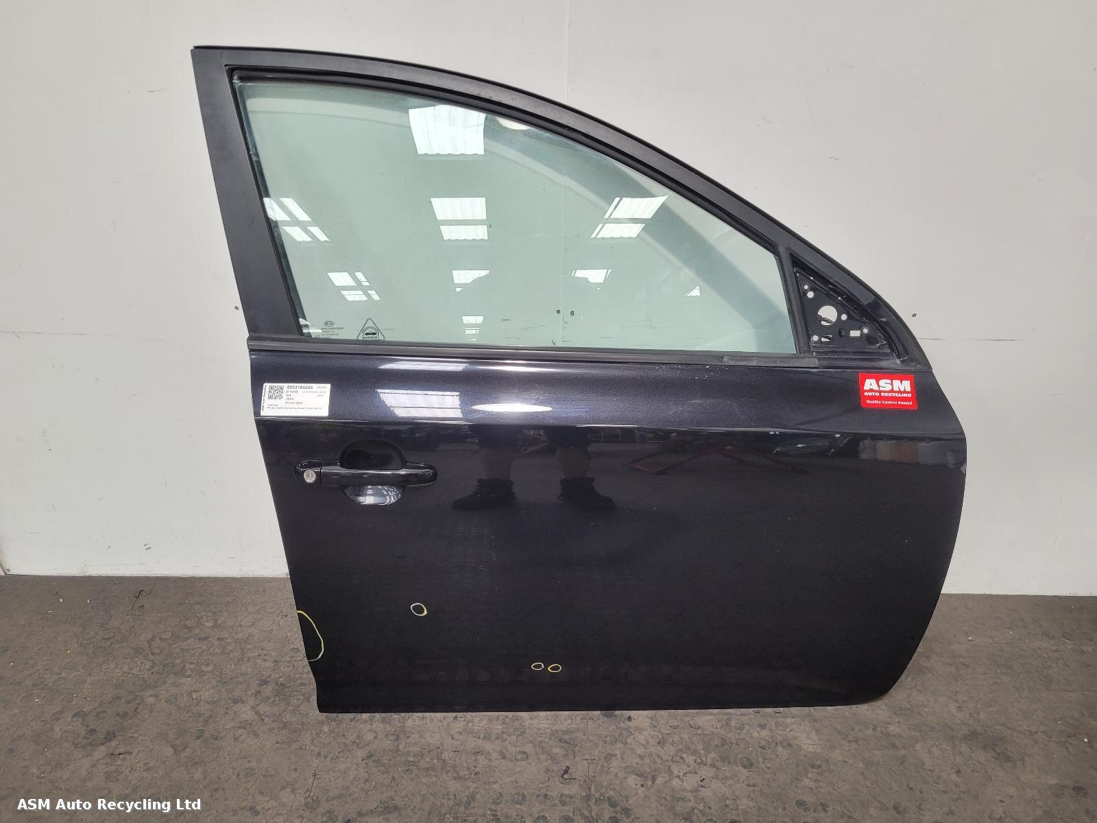 View Auto part R Front Door Kia Ceed 2011