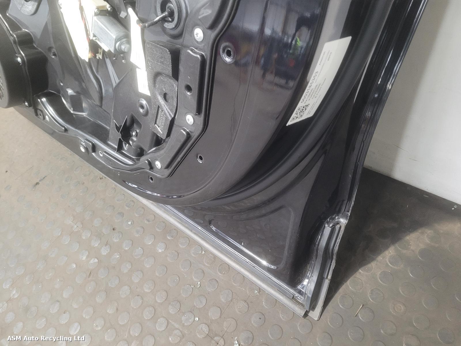 2010 Porsche Cayenne R Front Door View Auto part R Front Door Porsche Cayenne 2010