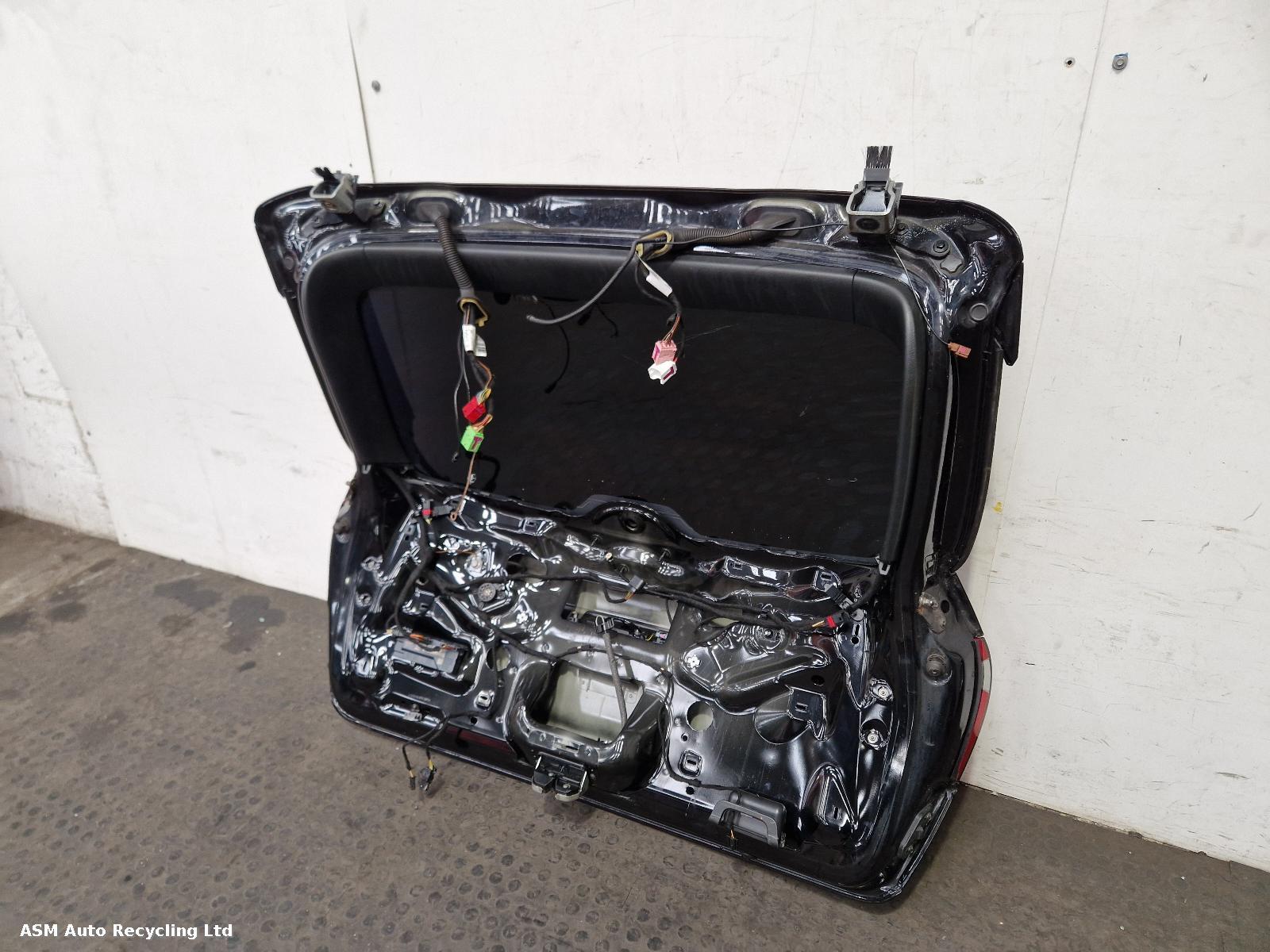 View Auto part Bootlid/Tailgate Porsche Cayenne 2010