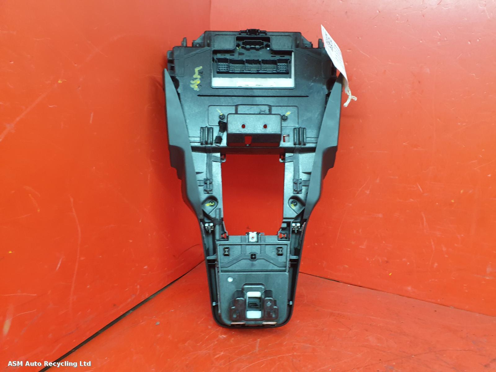 2010 Porsche Cayenne Heater/AC Controller View Auto part Heater/AC Controller Porsche Cayenne 2010