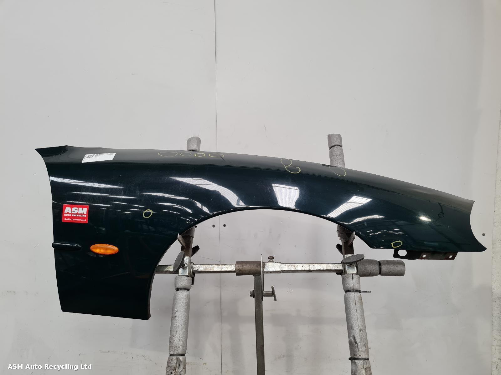 View Auto part R Wing Jaguar Xk8 1996
