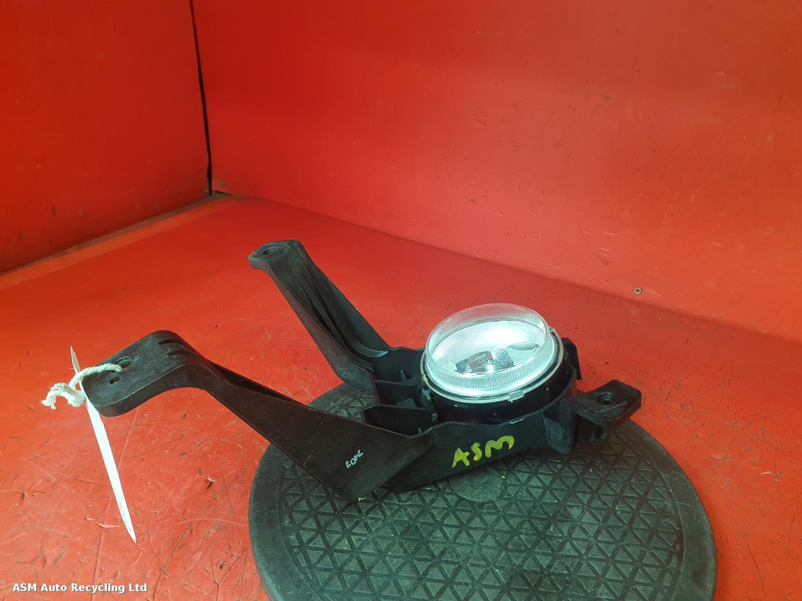 View Auto part Fog Lamp Ssangyong Rexton 2018