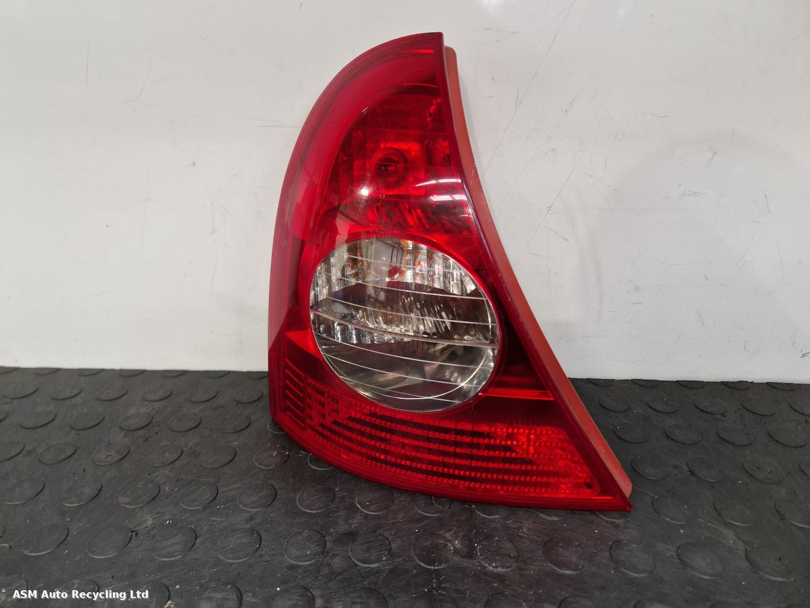 View Auto part L Taillight Renault Clio 2004
