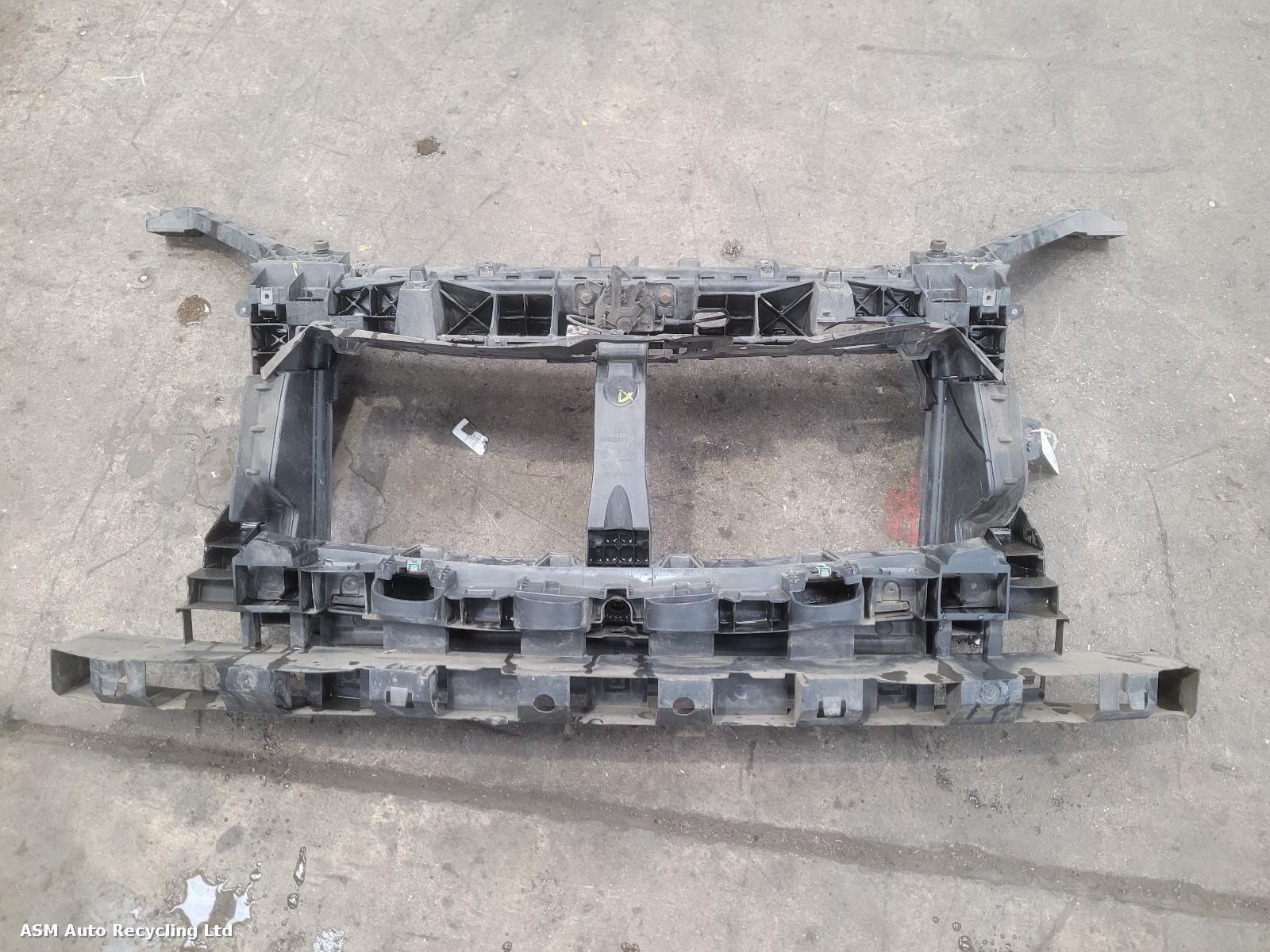 View Auto part Front Panel Vauxhall Vivaro 2016