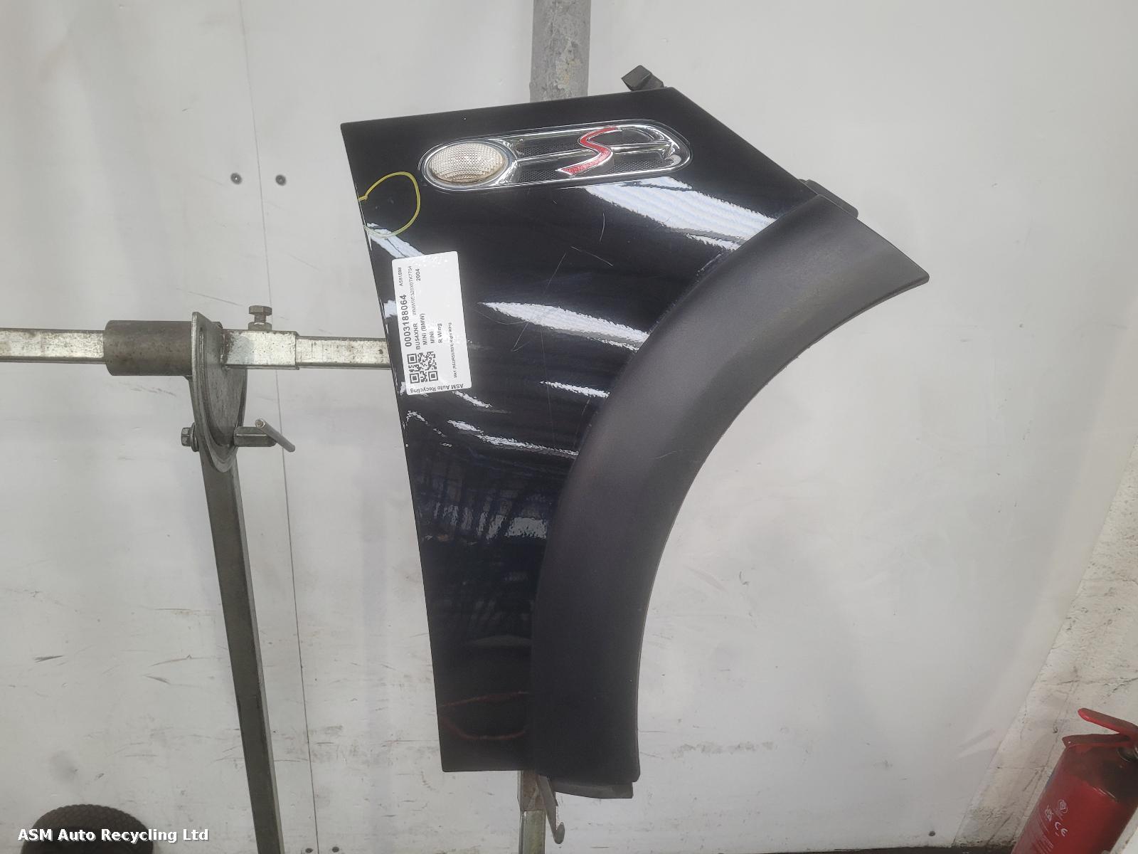 View Auto part R Wing Mini (bmw) Mini 2004