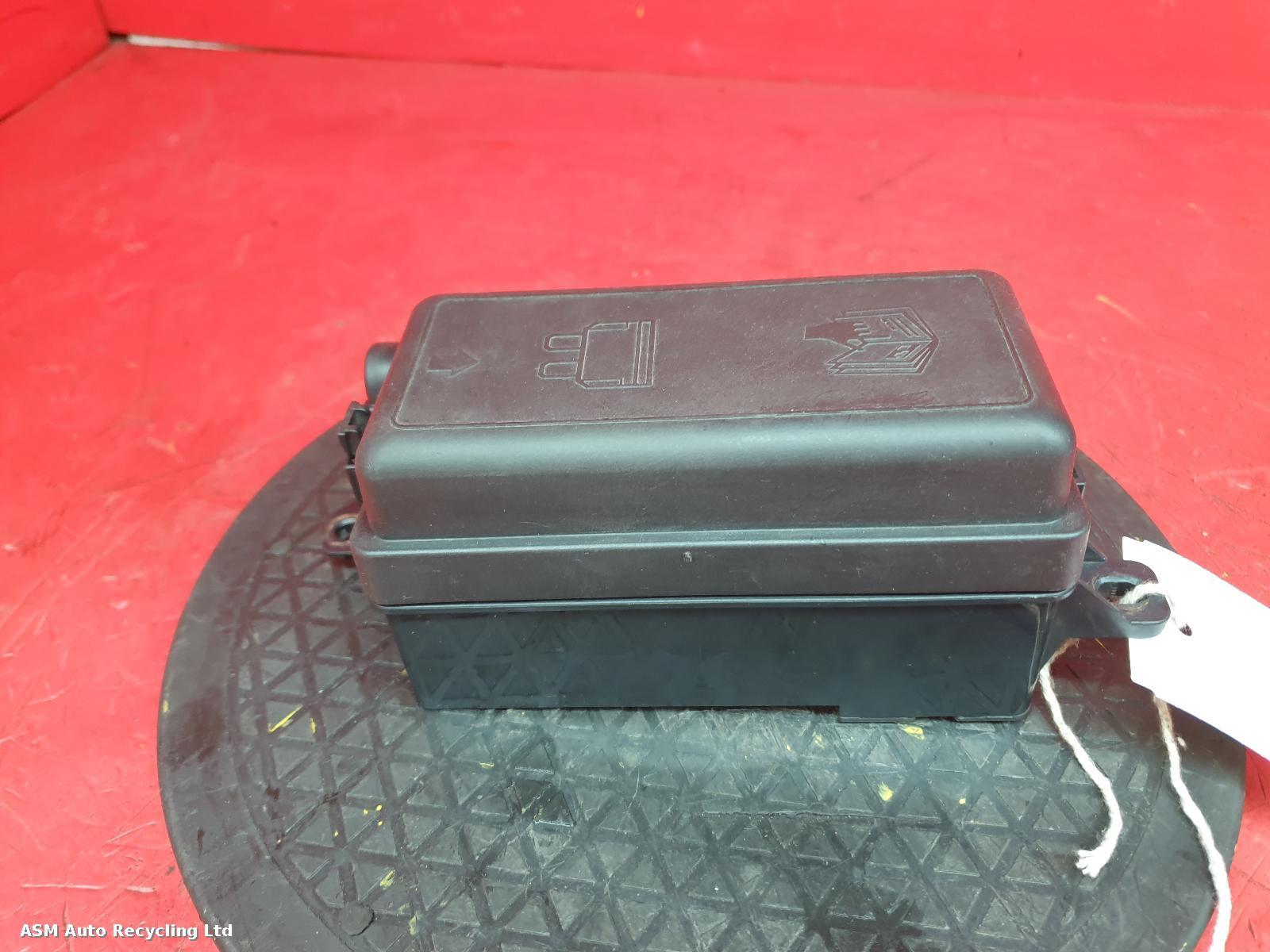 View Auto part Fuse Box Mini (bmw) Mini 2004