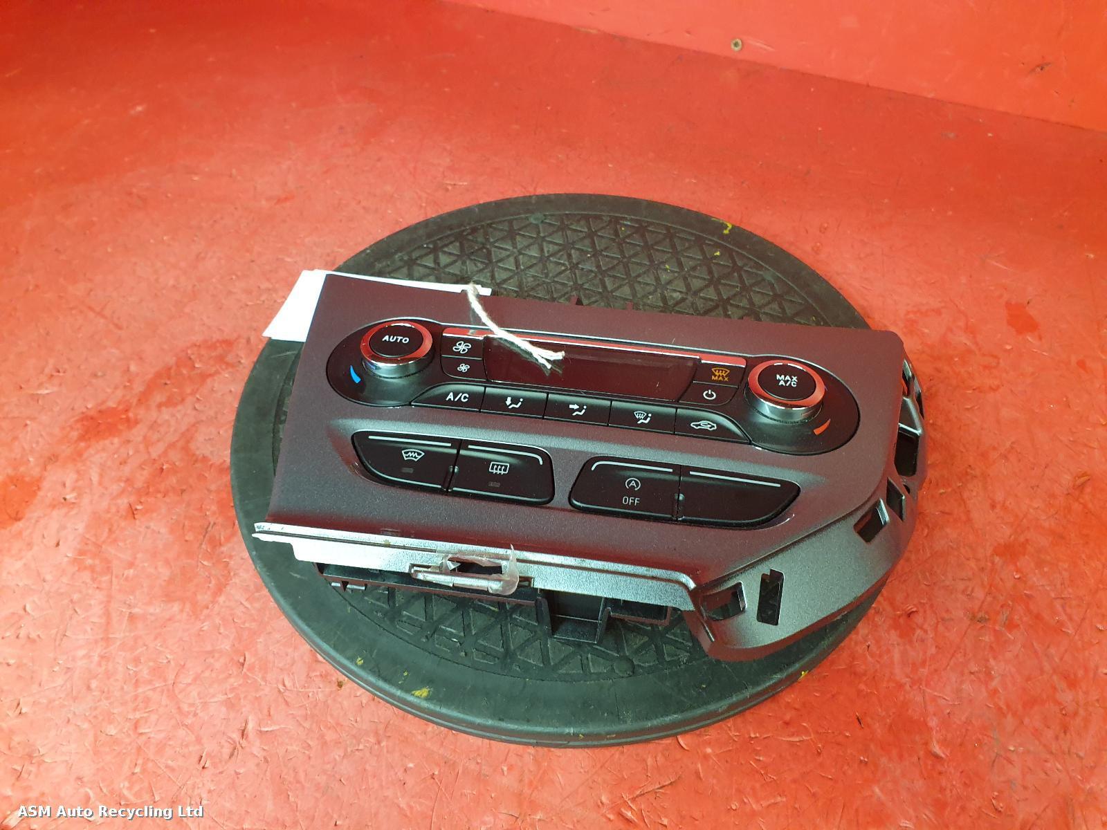 View Auto part Heater/AC Controller Ford Focus 2012