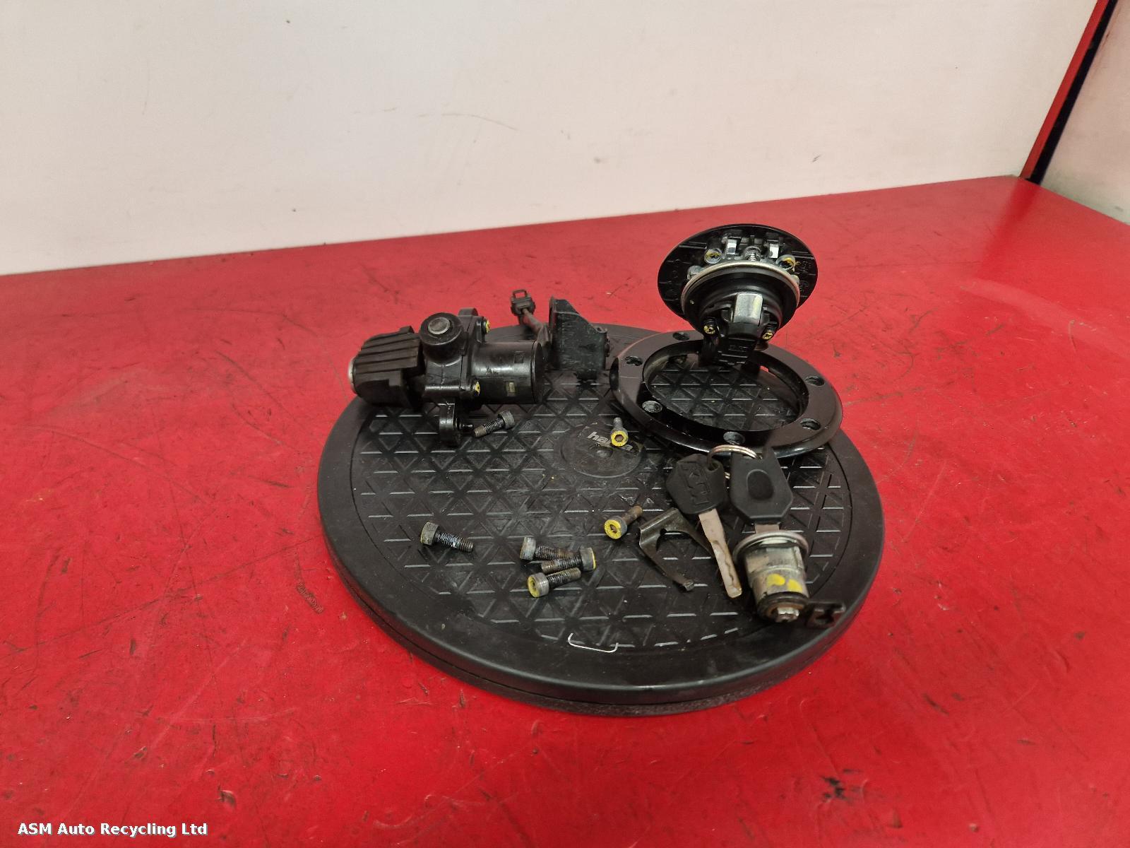 View Auto part Comp.Lock Set + Keys Ktm 125 Duke 2022