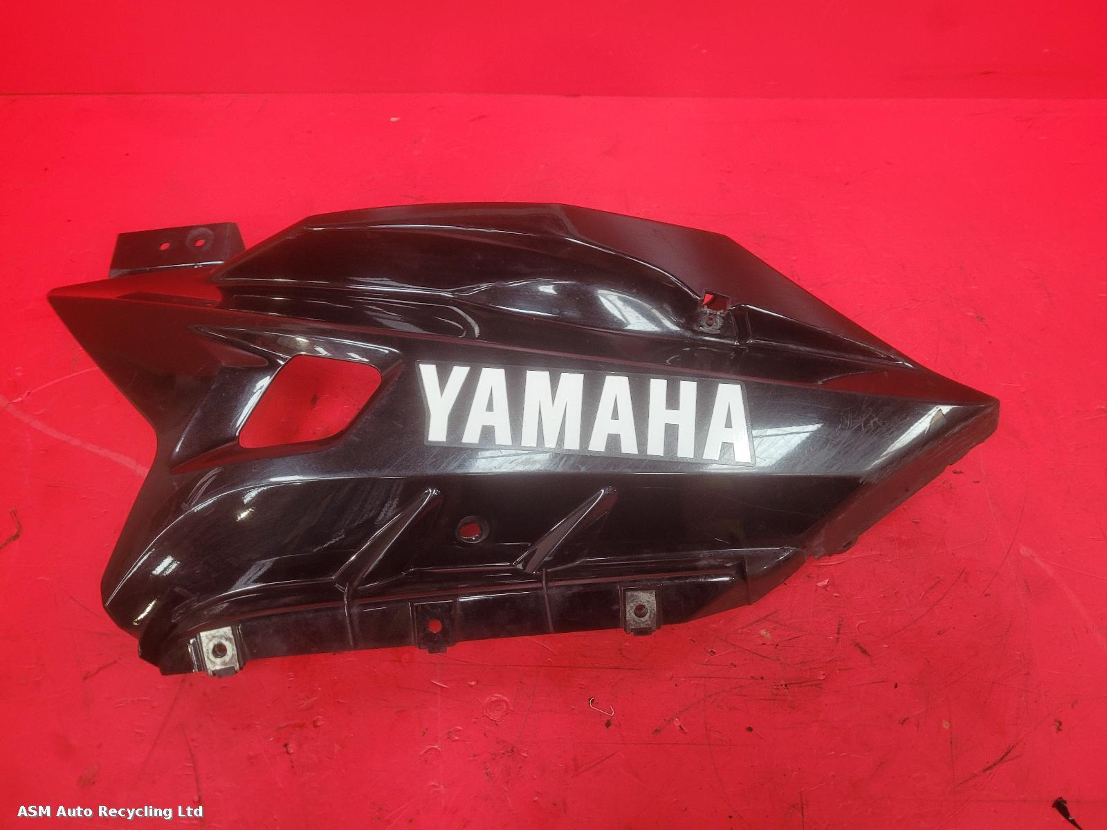View Auto part RH Middle Fairing Yamaha Yzf R125 2008