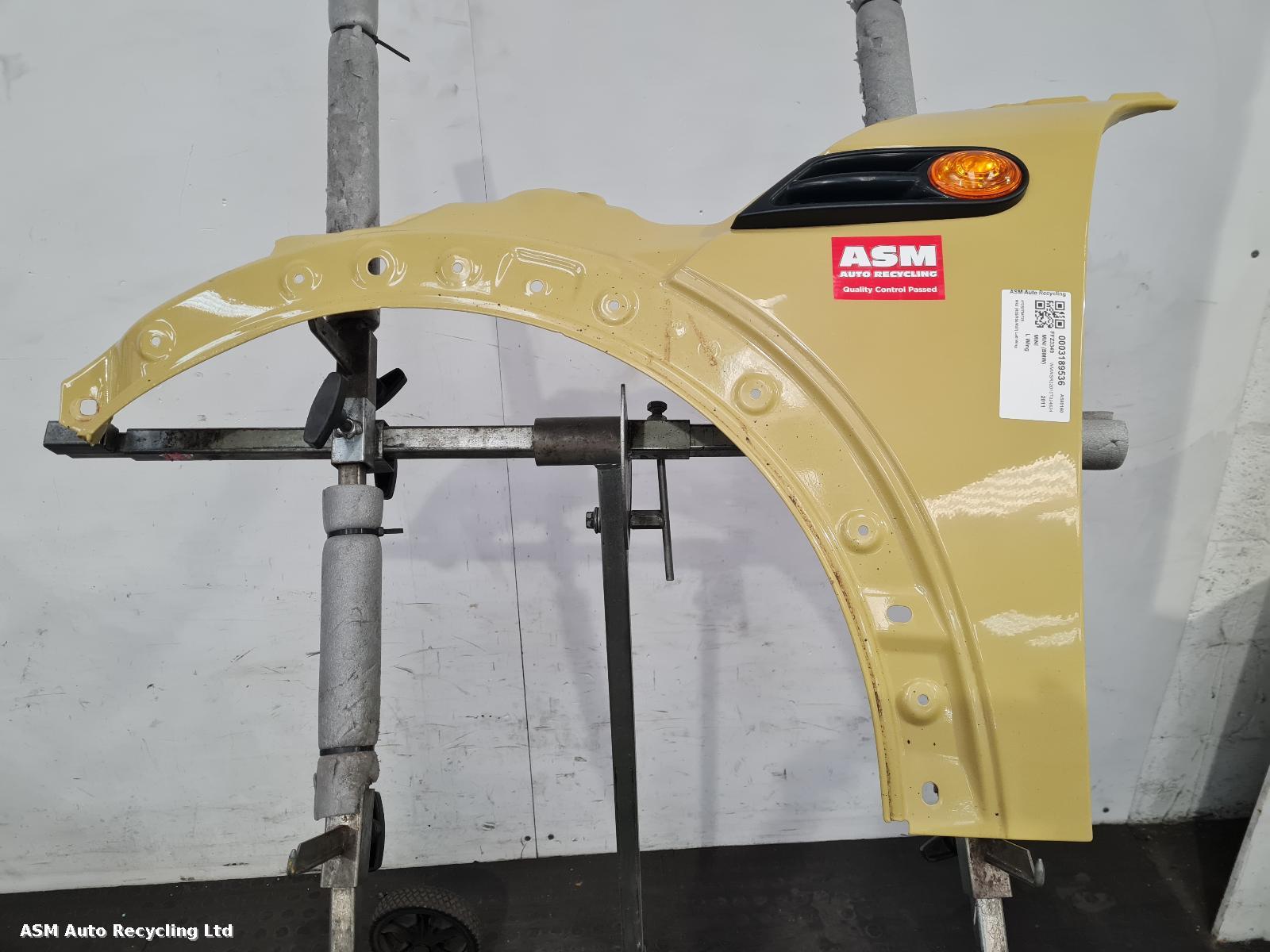View Auto part L Wing Mini (bmw) Mini 2011