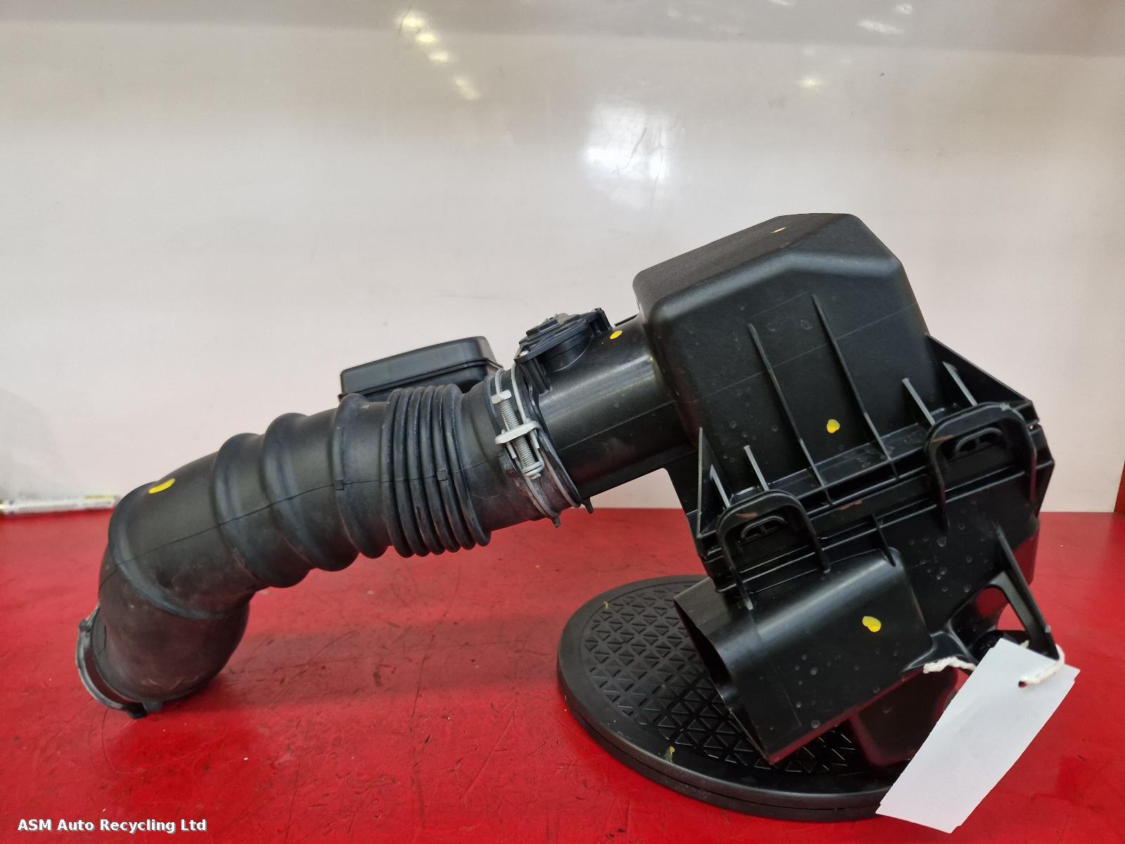View Auto part Air Cleaner/Box Lexus Es Series 2021