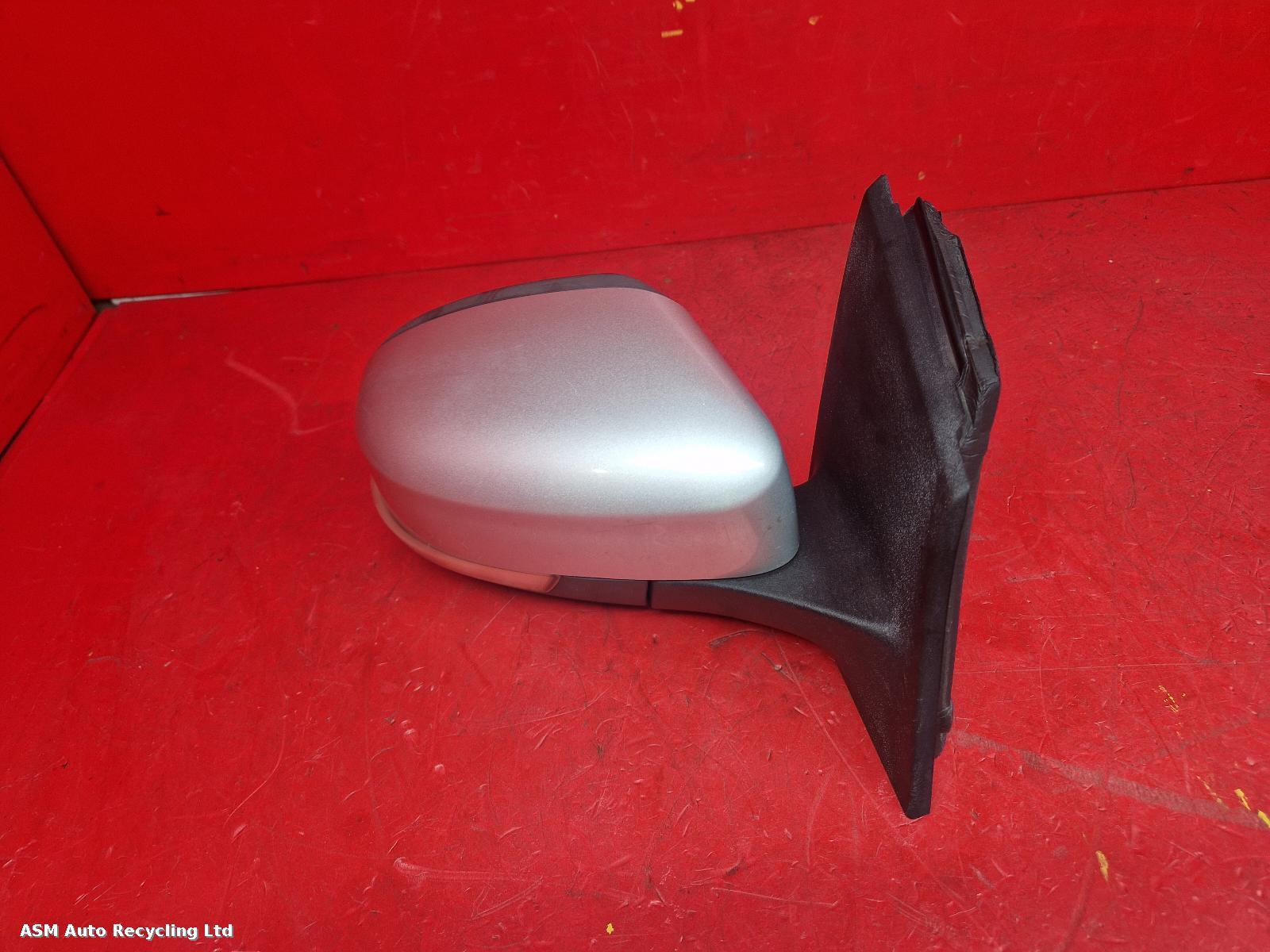 View Auto part R Door Mirror Ford Focus 2011