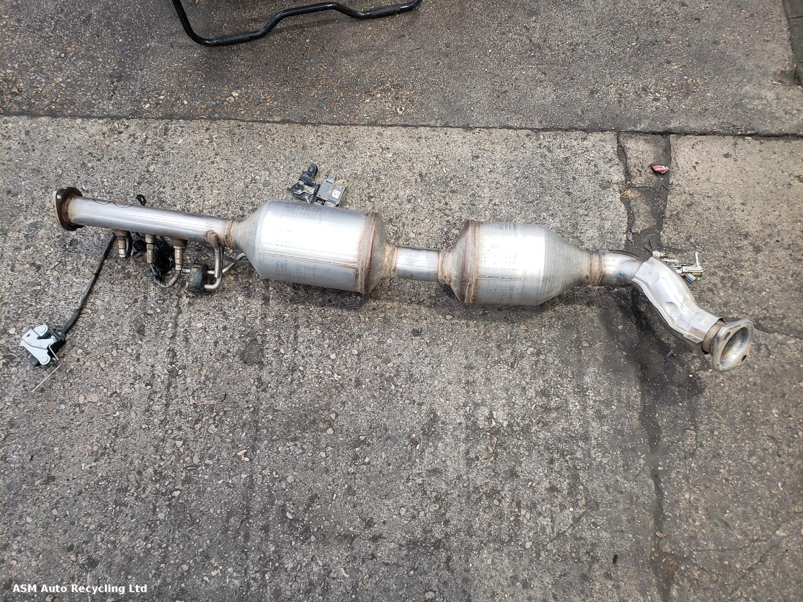 View Auto part DPF Toyota Hilux 2024