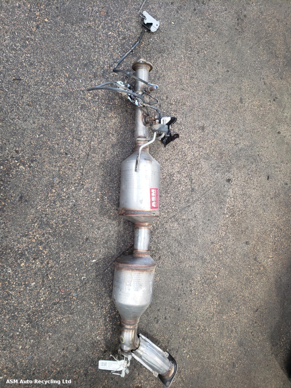 View Auto part DPF Toyota Hilux 2024