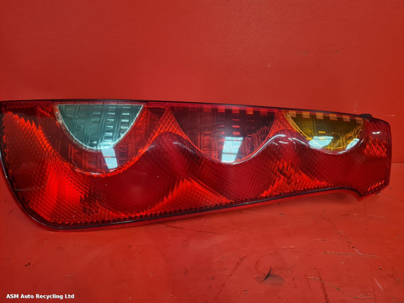 View Auto part R Taillight Nissan Note 2006