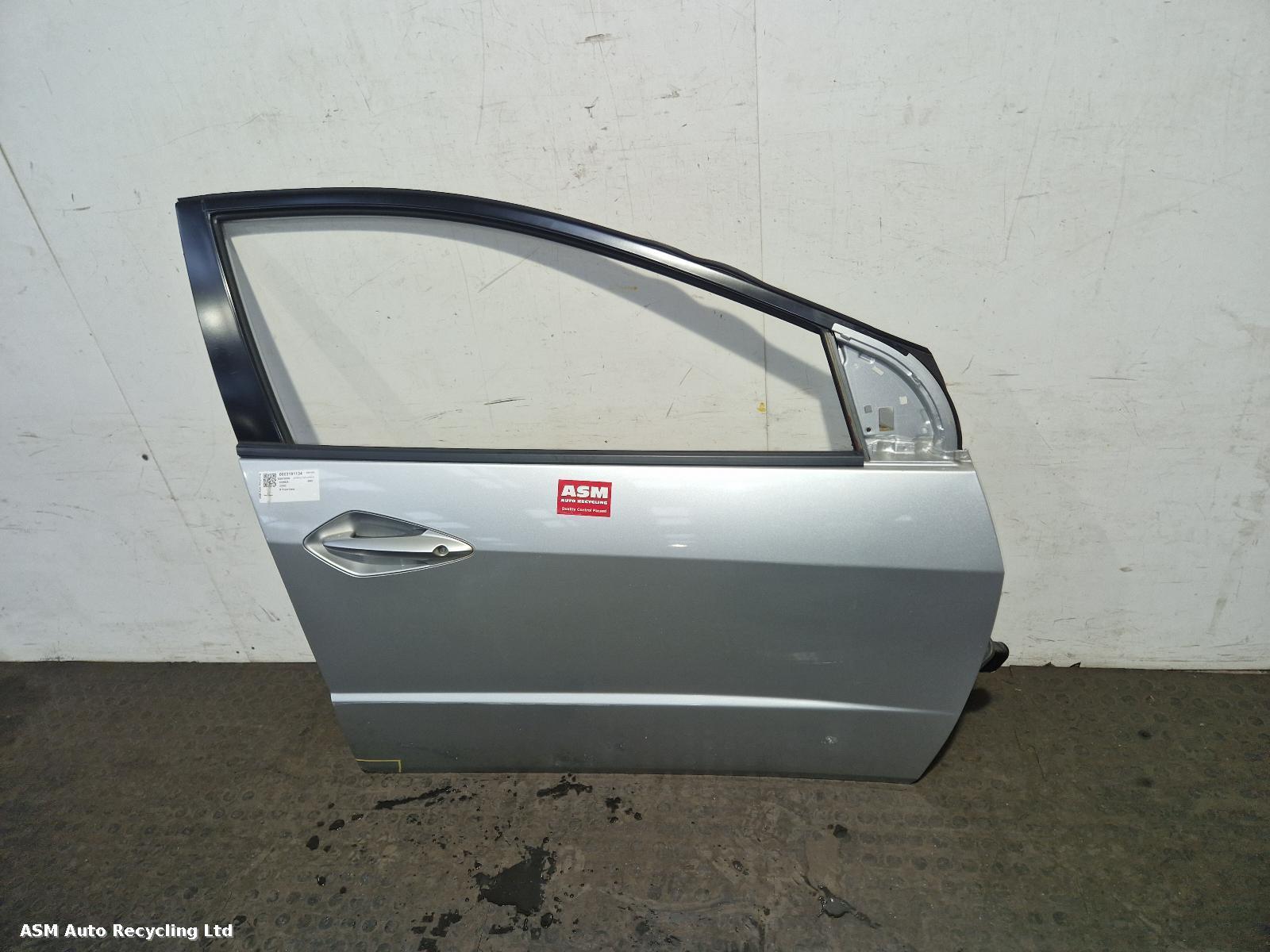 View Auto part R Front Door Honda Civic 2007