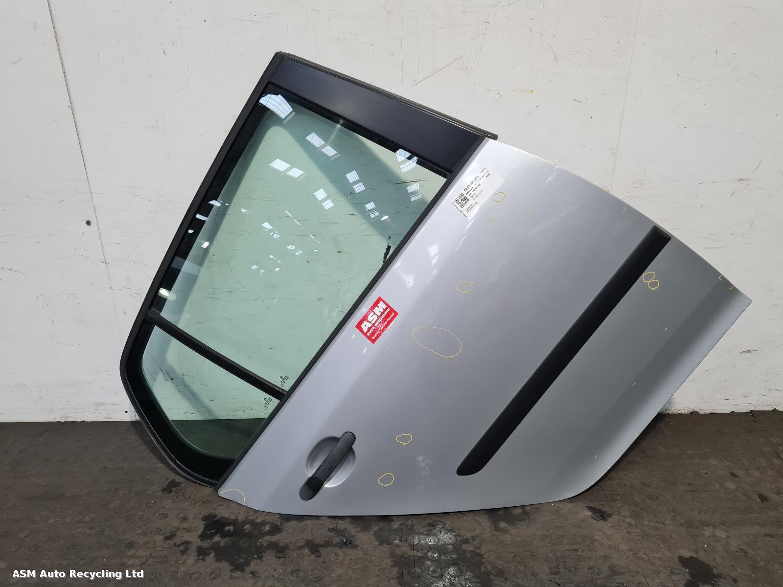 View Auto part R Rear Door Volkswagen Golf 2006