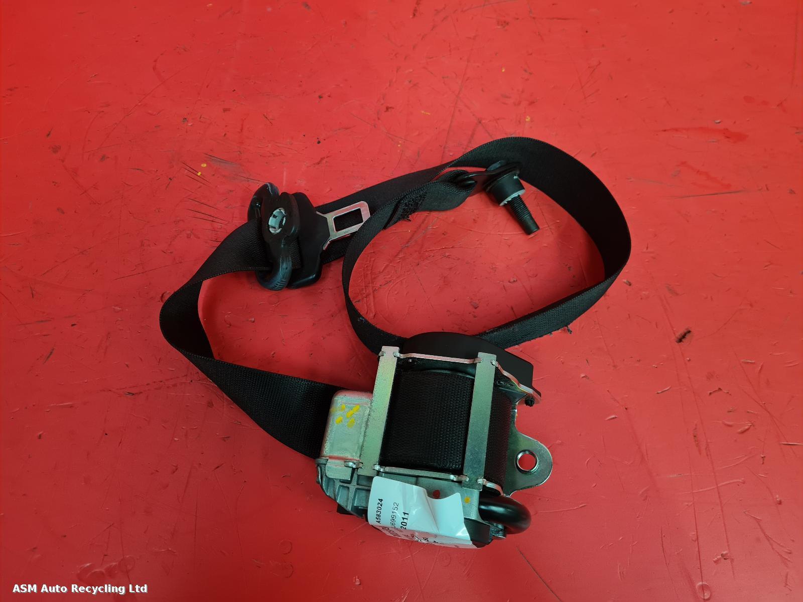 View Auto part Seat Belt Mercedes B Class 2011