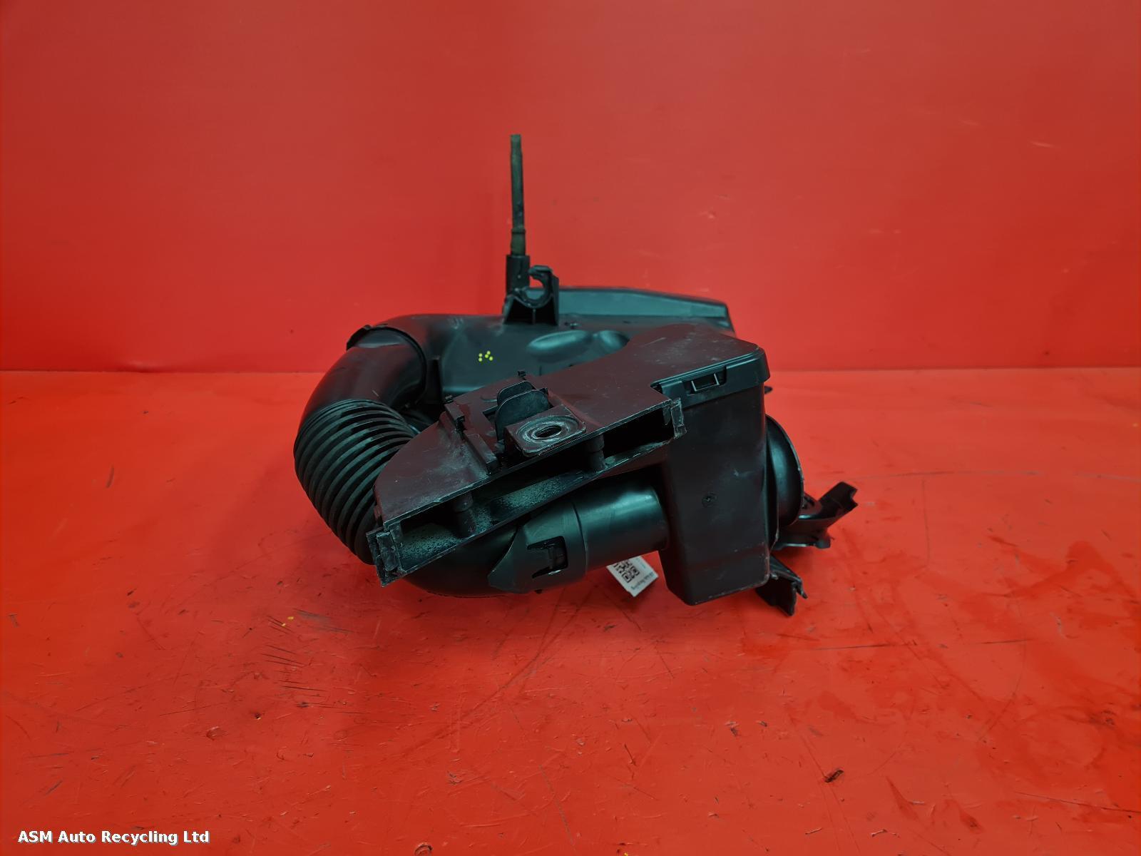 View Auto part Air Cleaner/Box Citroen C3 Picasso 2013
