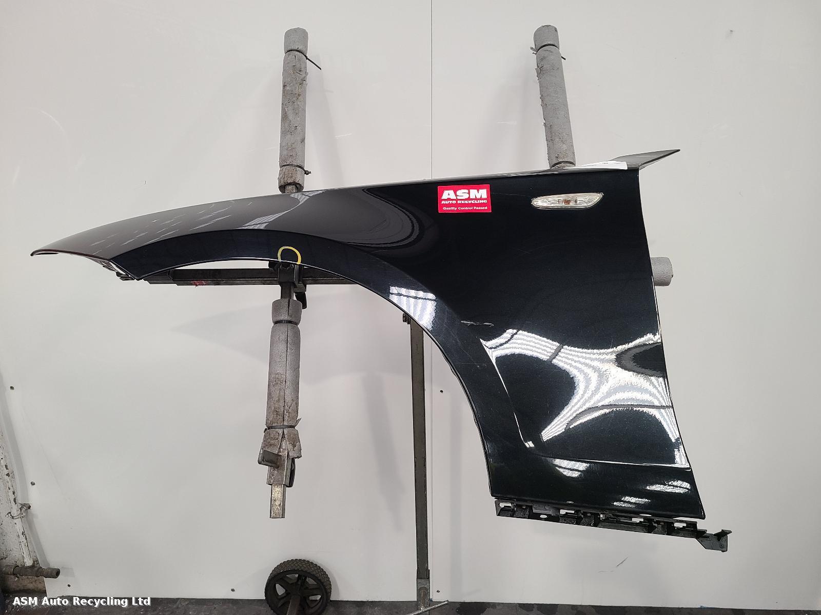 View Auto part L Wing Bmw 1 Series 2005