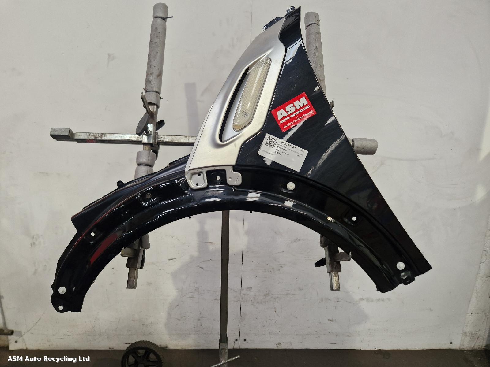 View Auto part L Wing Mini (bmw) Countryman 2011
