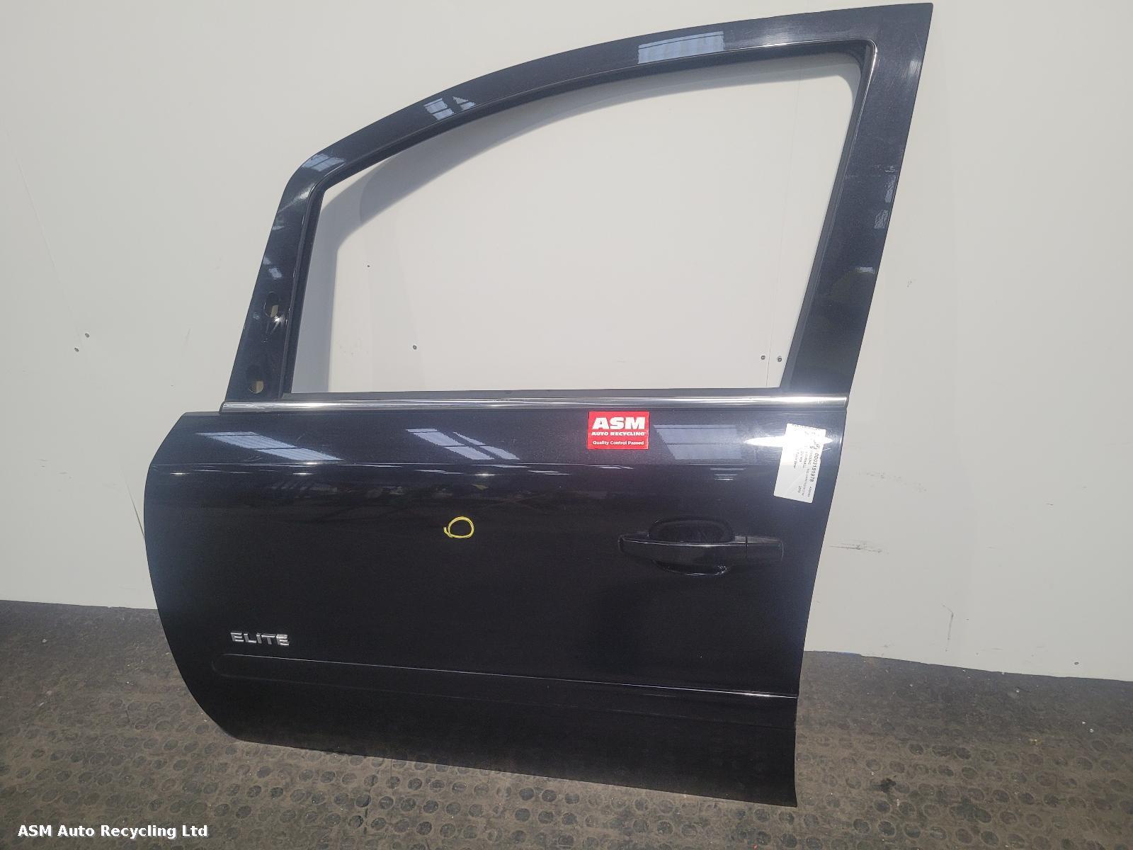 View Auto part L Front Door Vauxhall Zafira 2010