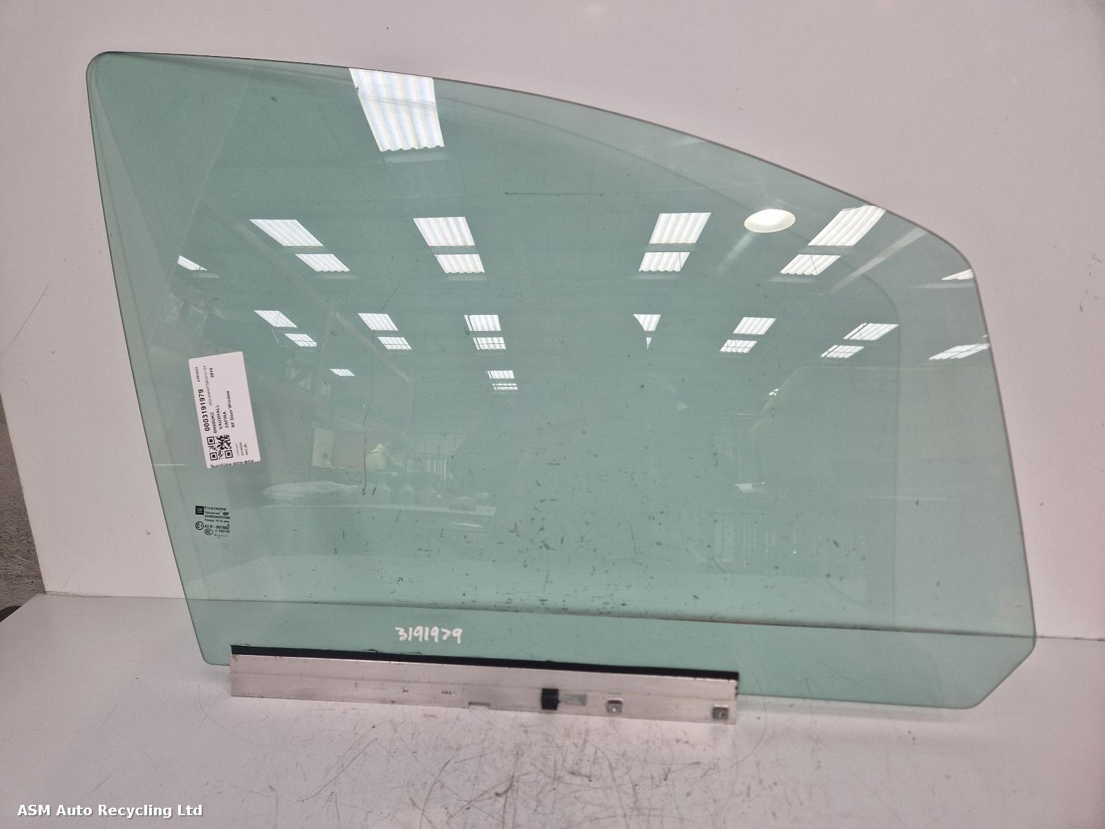 View Auto part RF Door Window Vauxhall Zafira 2010