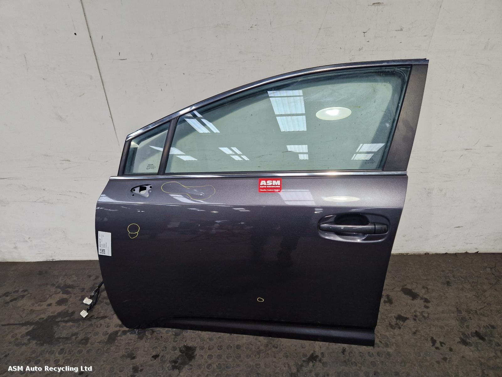 View Auto part L Front Door Toyota Avensis 2011