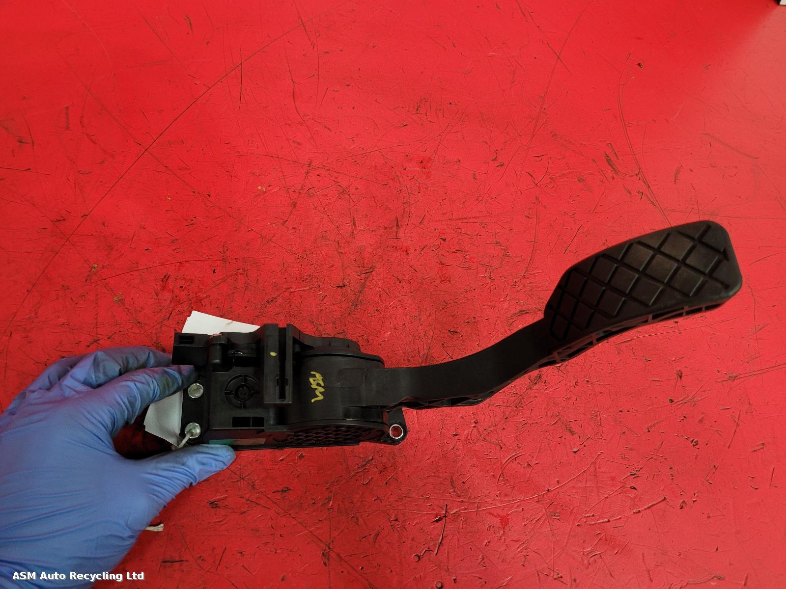 View Auto part Pedal Potentiometer Skoda Fabia 2010