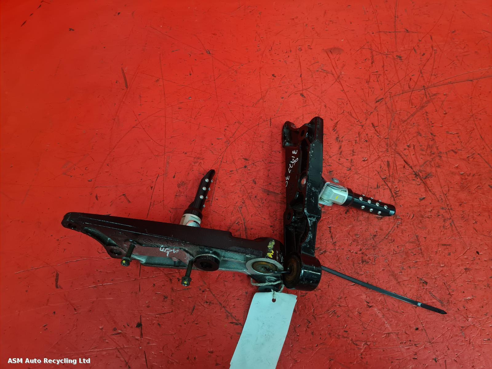 View Auto part Footpeg Yamaha Vmax 1996