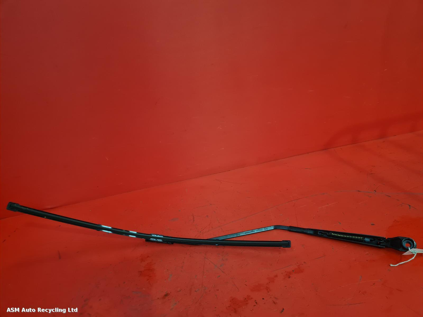 View Auto part Wiper Arm Renault Scenic 2010
