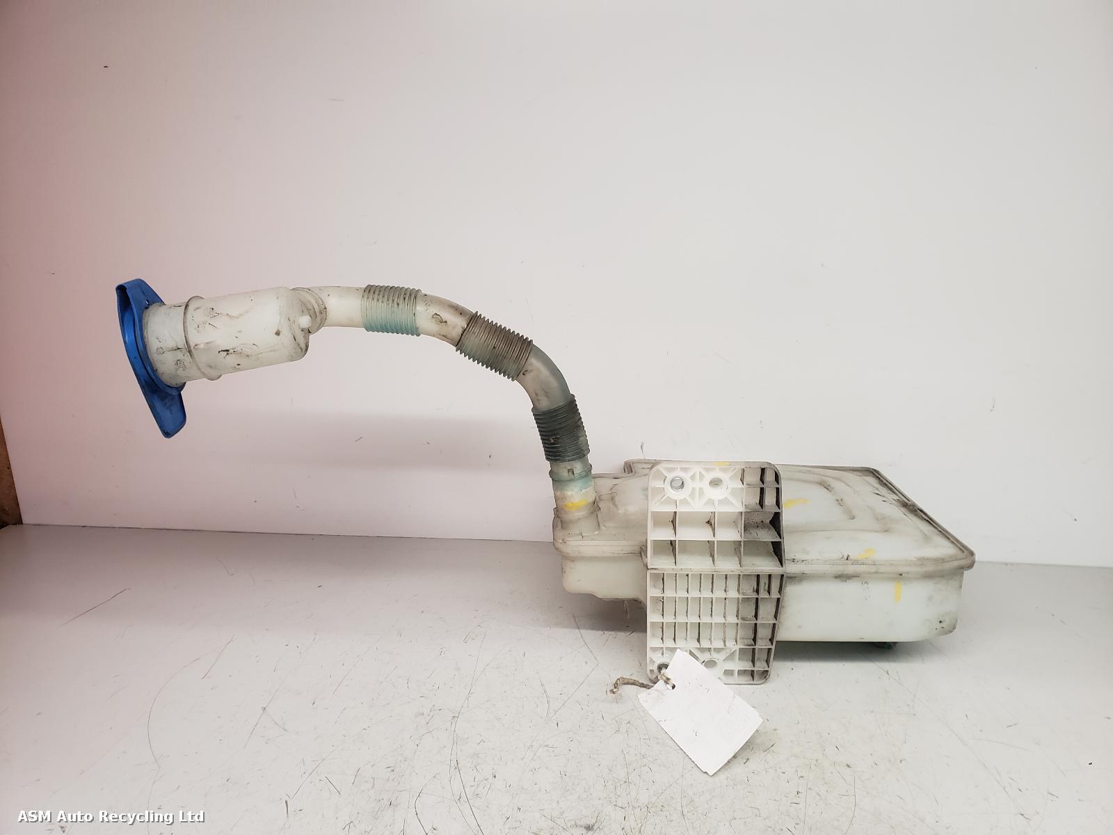 View Auto part Washer Bottle Volkswagen Golf 2004