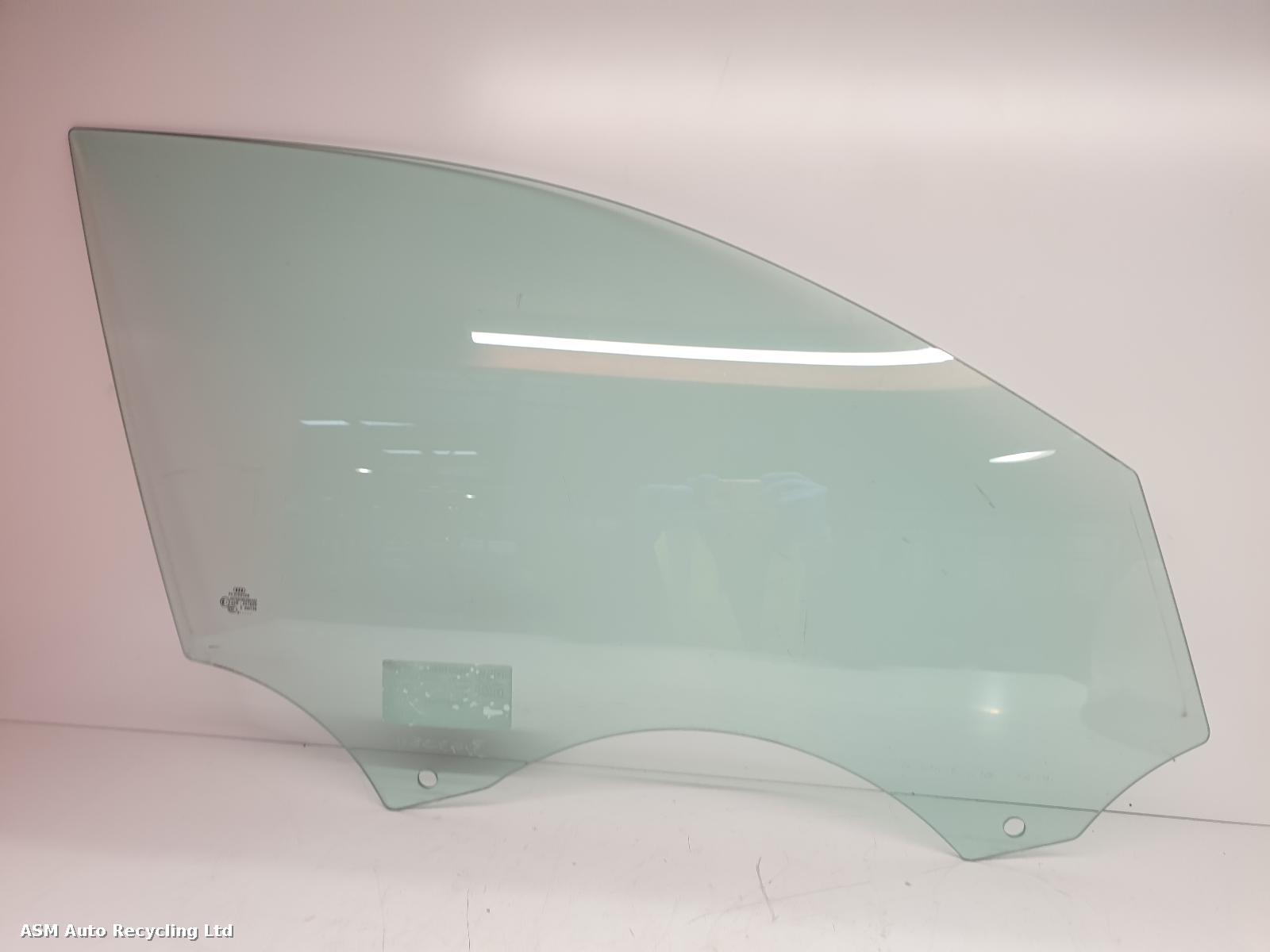 View Auto part RF Door Window Audi A4 2015