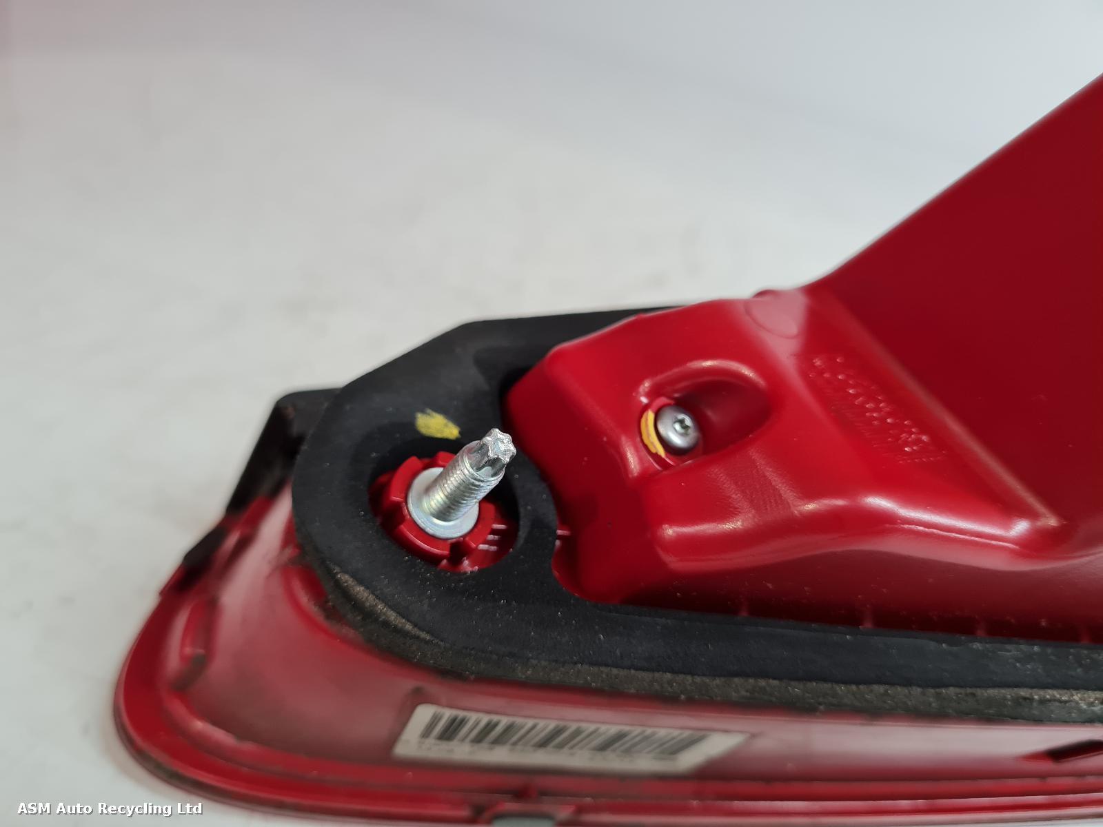 View Auto part R Taillight Audi A4 2015
